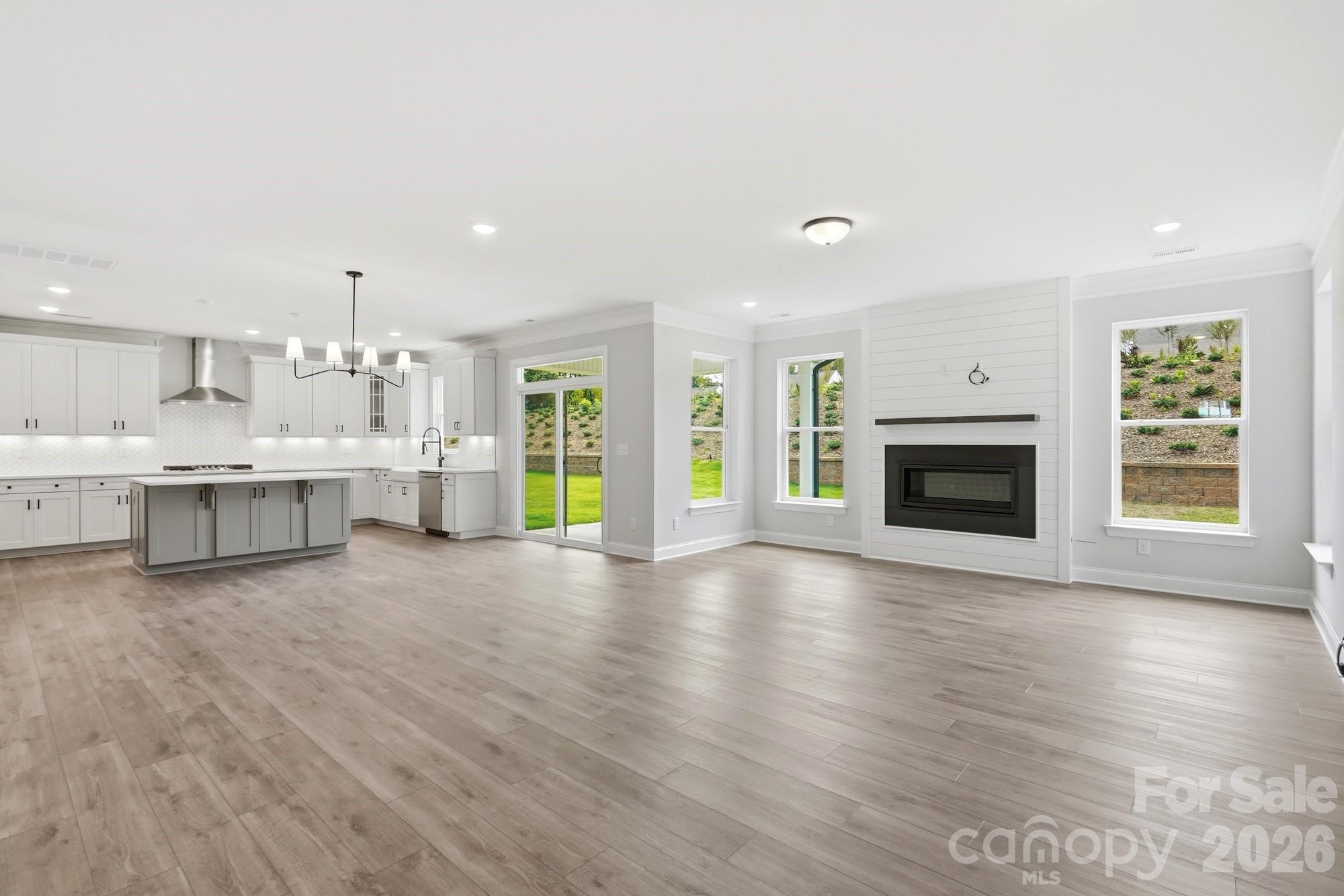 5058 Mclaughlin Loop Property Photo 8