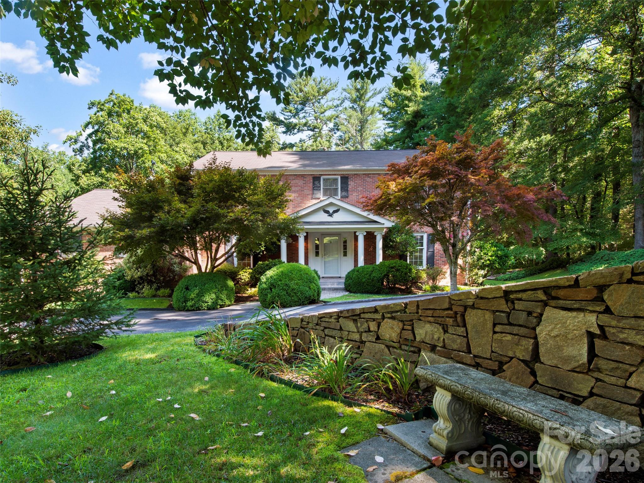 110 Glengary Drive Property Photo 2