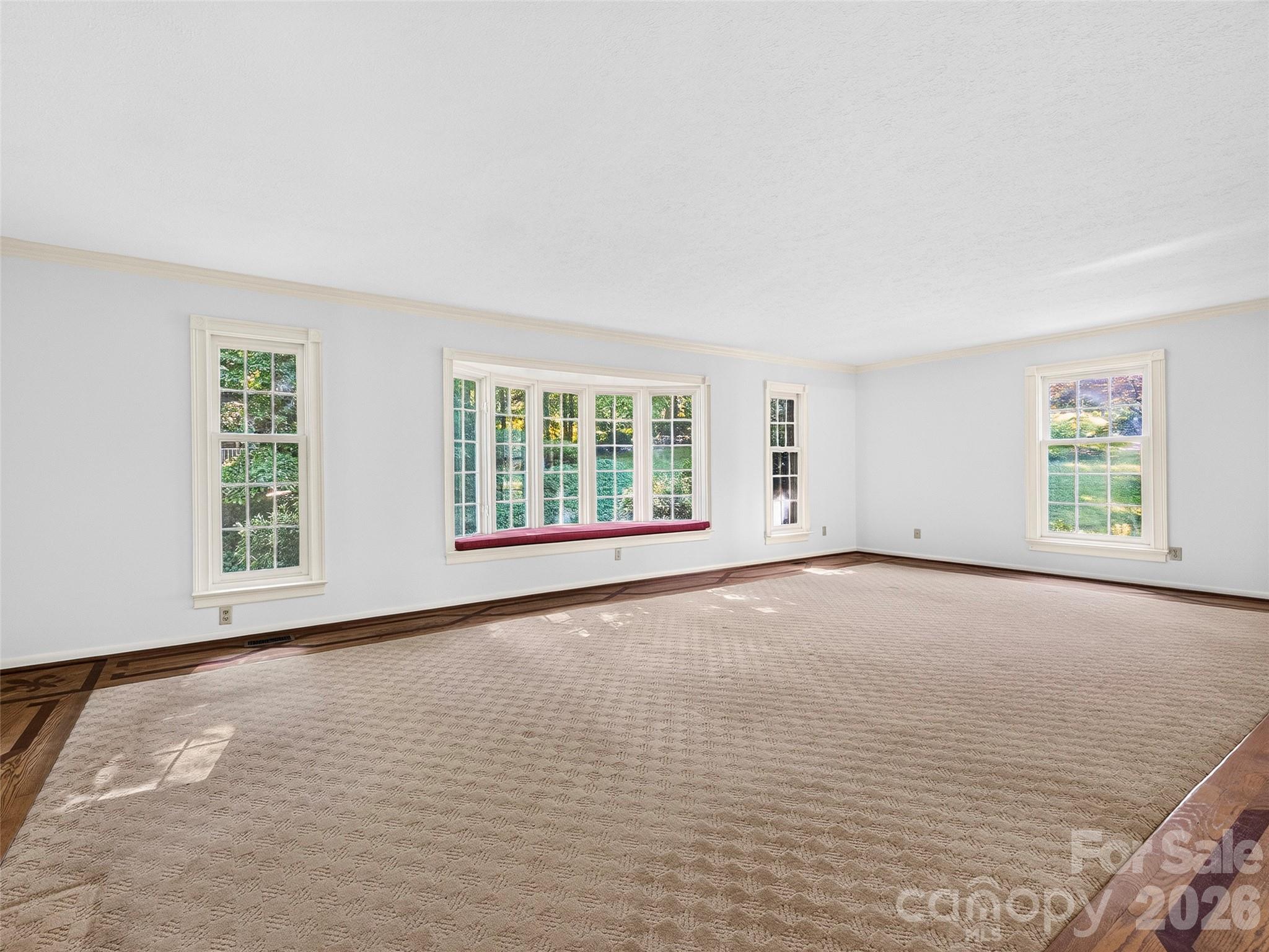 110 Glengary Drive Property Photo 11