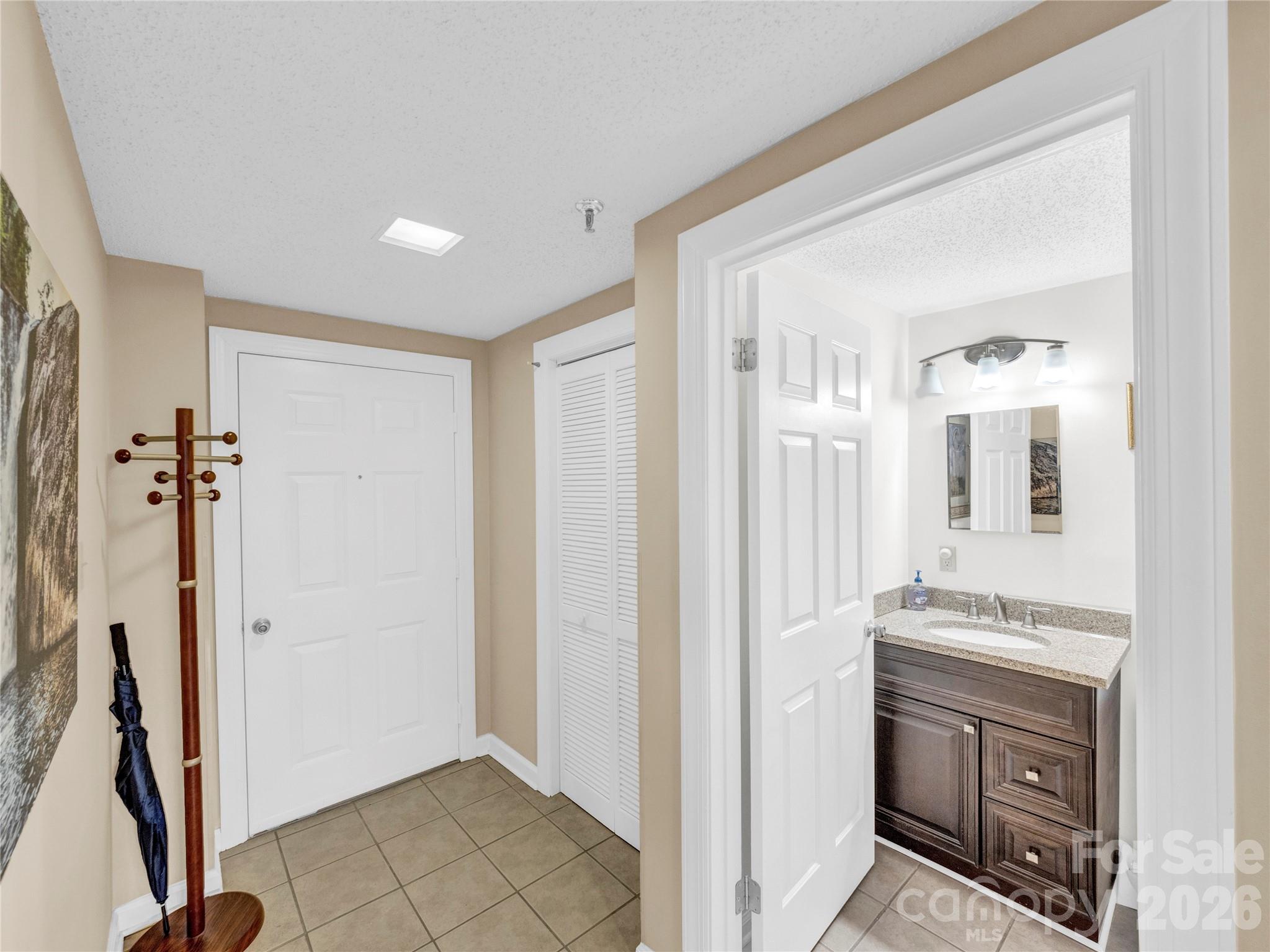 303 Sugar Top Drive 2811 Property Photo 19