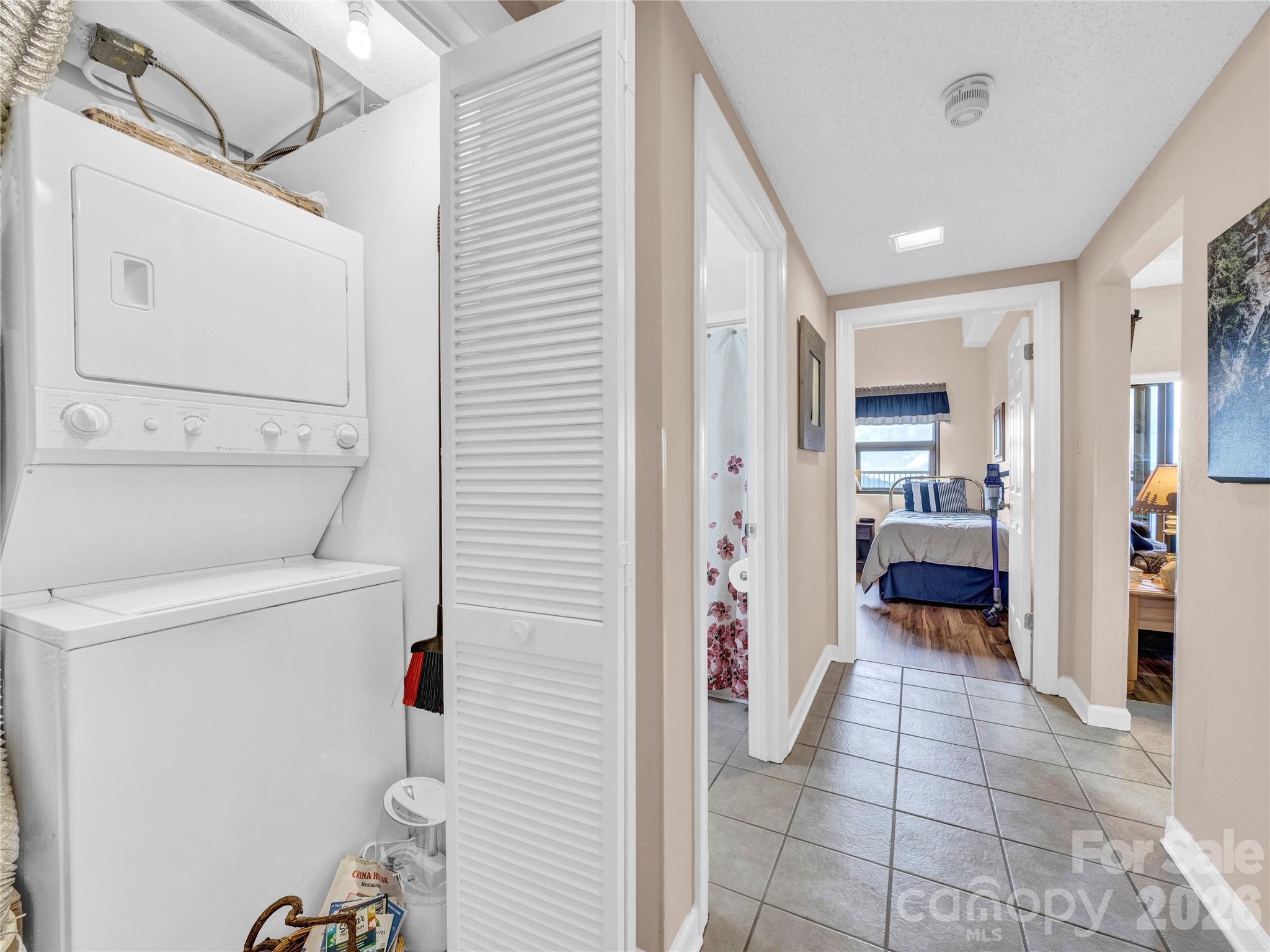 303 Sugar Top Drive 2811 Property Photo 20
