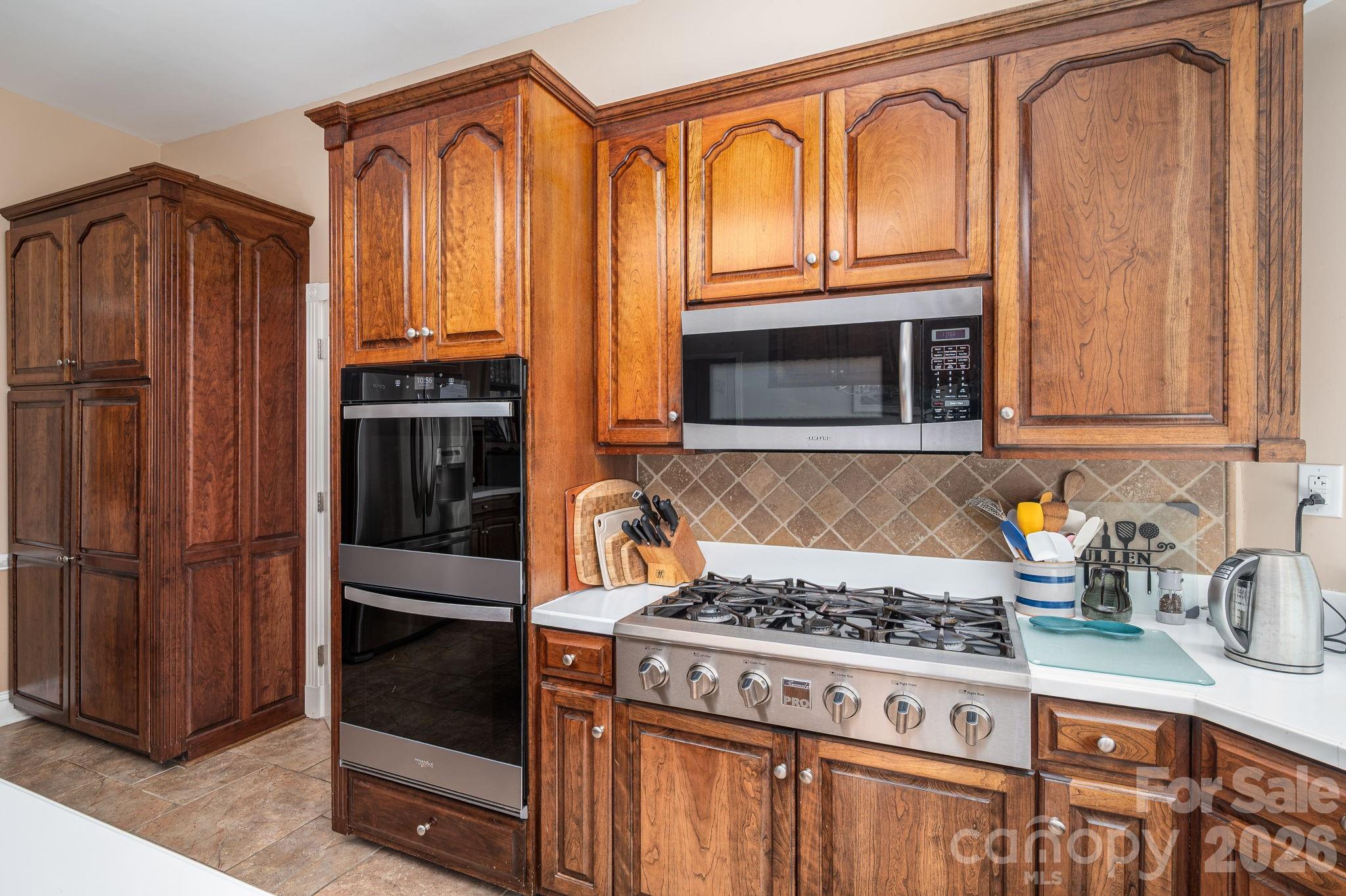 406 Johnsfield Road Property Photo 13
