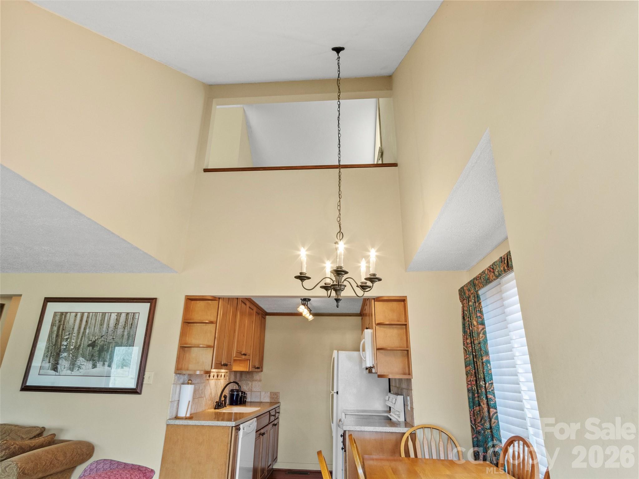 125 Townhouse Drive Property Photo 13