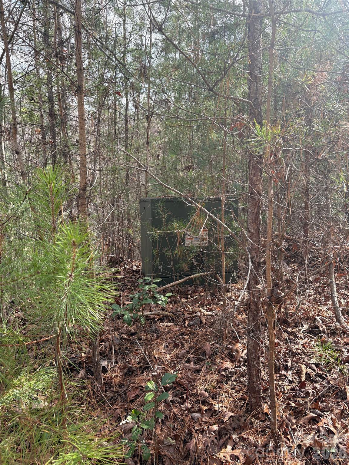 00 Round Hill Road 14 Property Photo 27