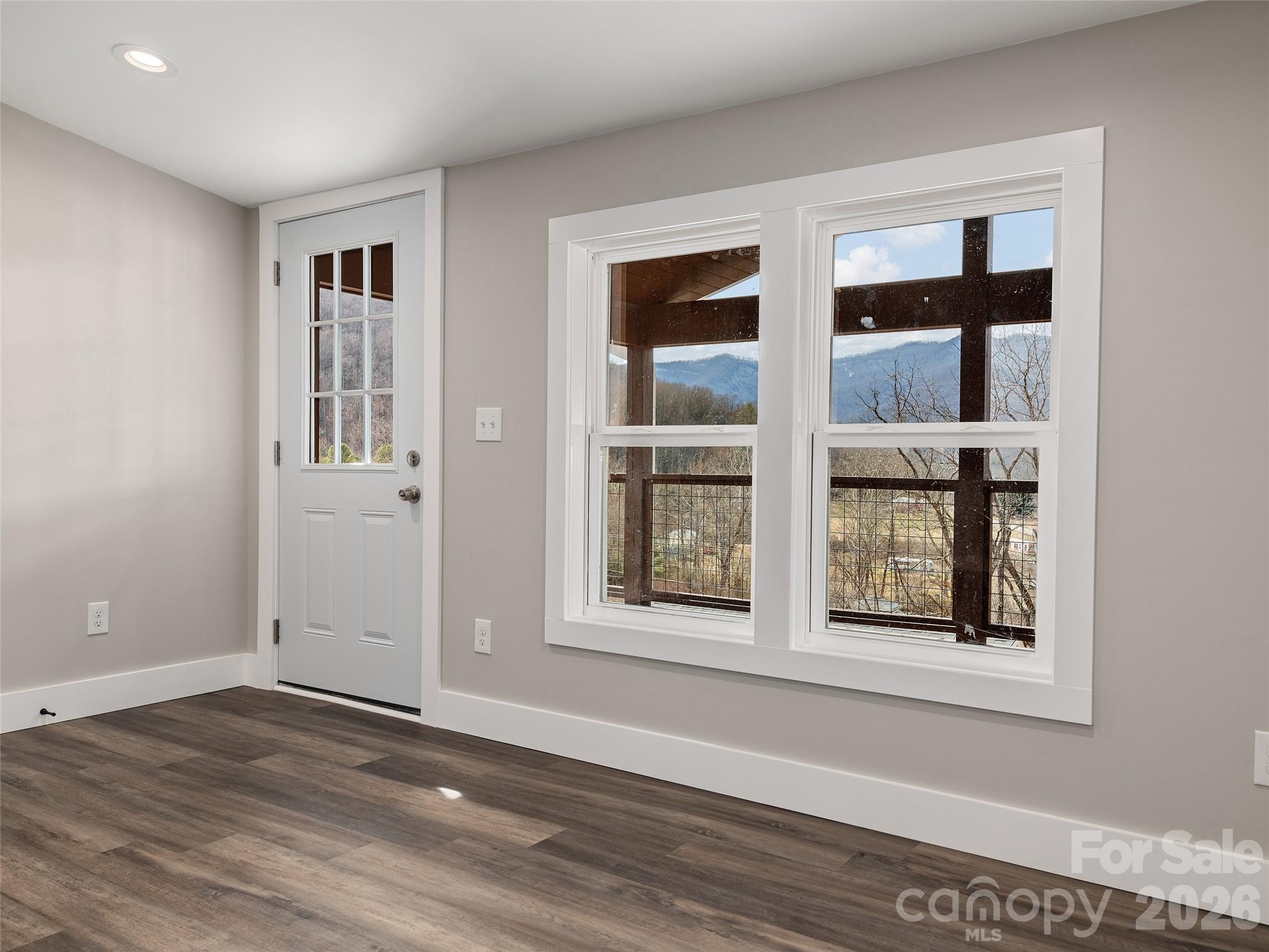 22 Honey Locust Lane Property Photo 6