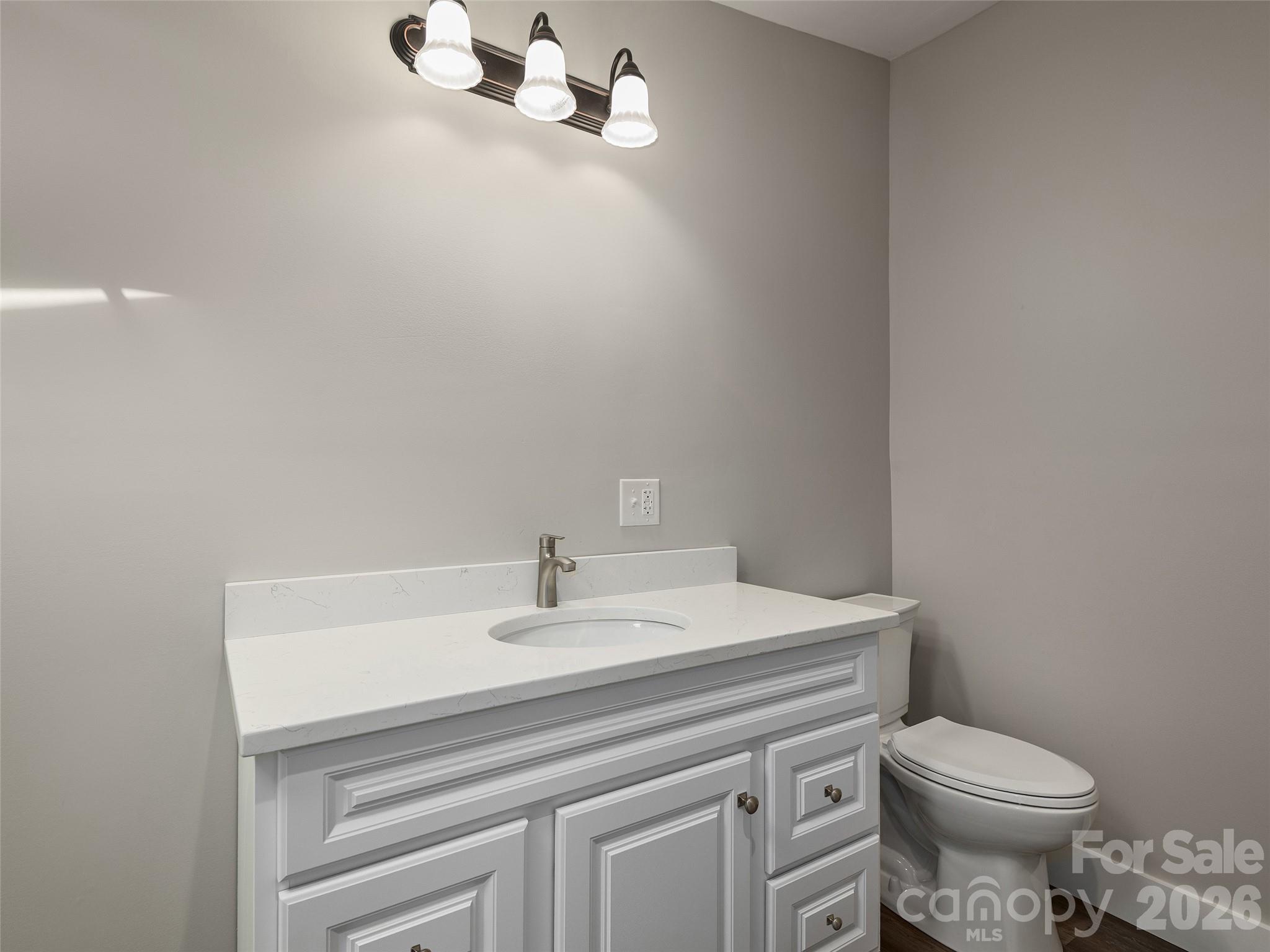 22 Honey Locust Lane Property Photo 16