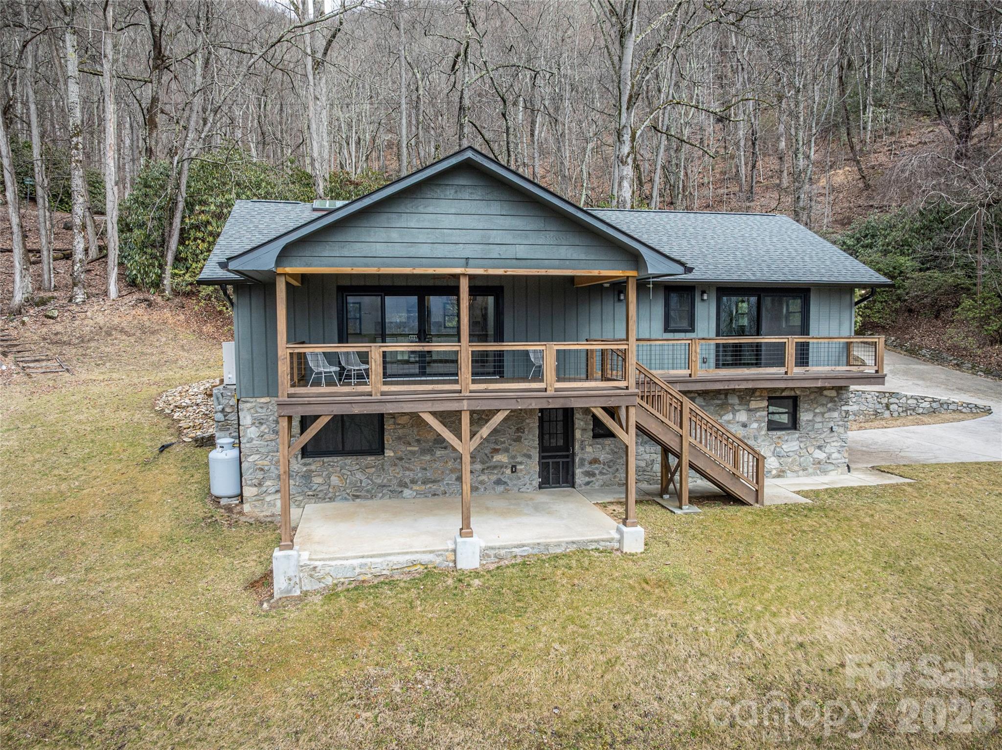 453 Friendly Acres Drive Property Photo 1
