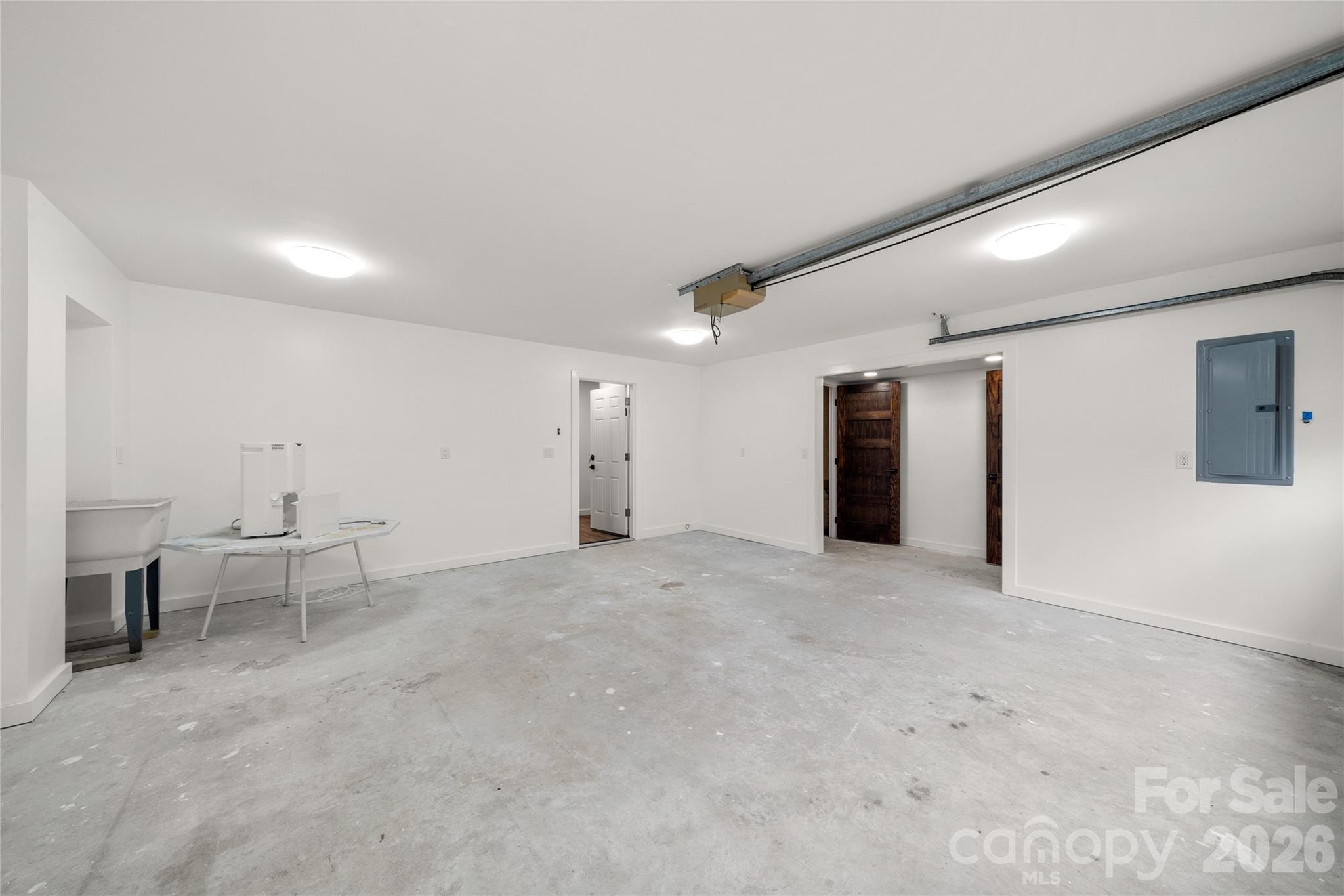 453 Friendly Acres Drive Property Photo 40