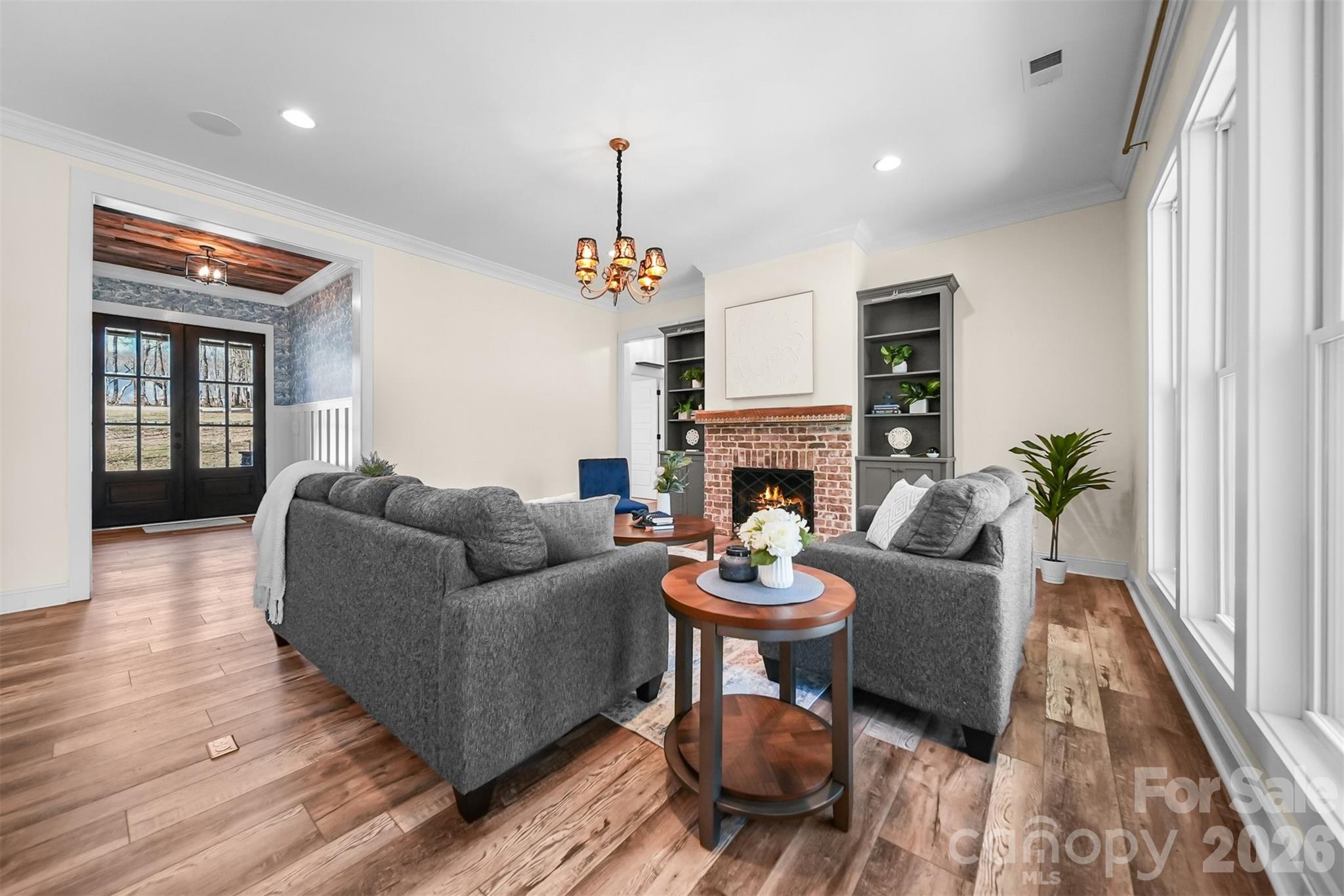 2586 Lee Lawing Road Property Photo 3