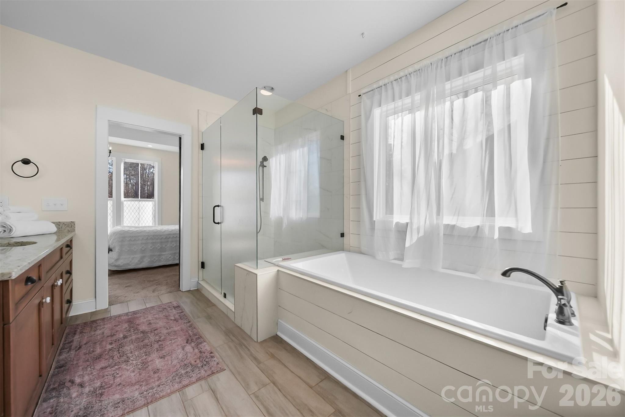 2586 Lee Lawing Road Property Photo 10