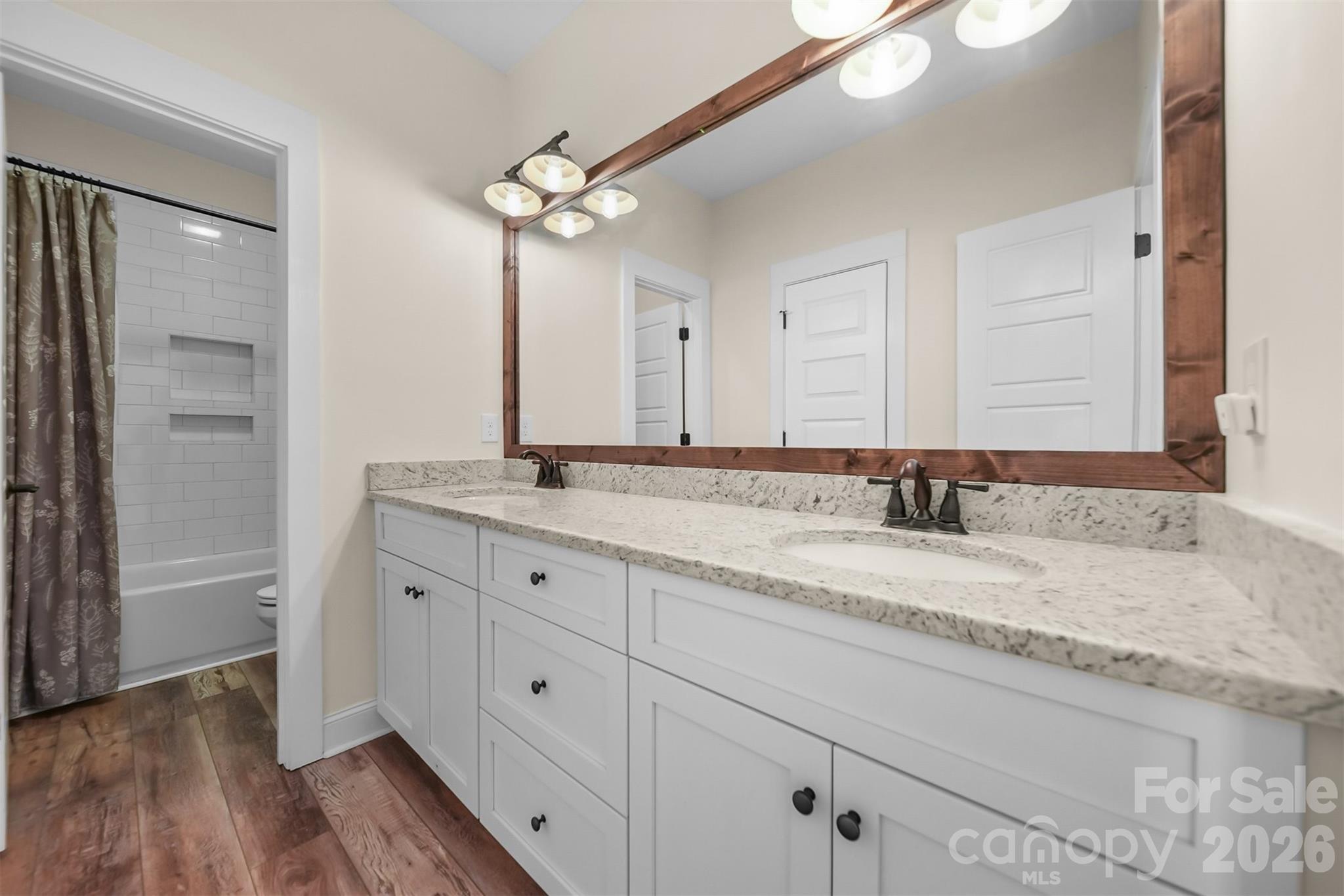 2586 Lee Lawing Road Property Photo 17