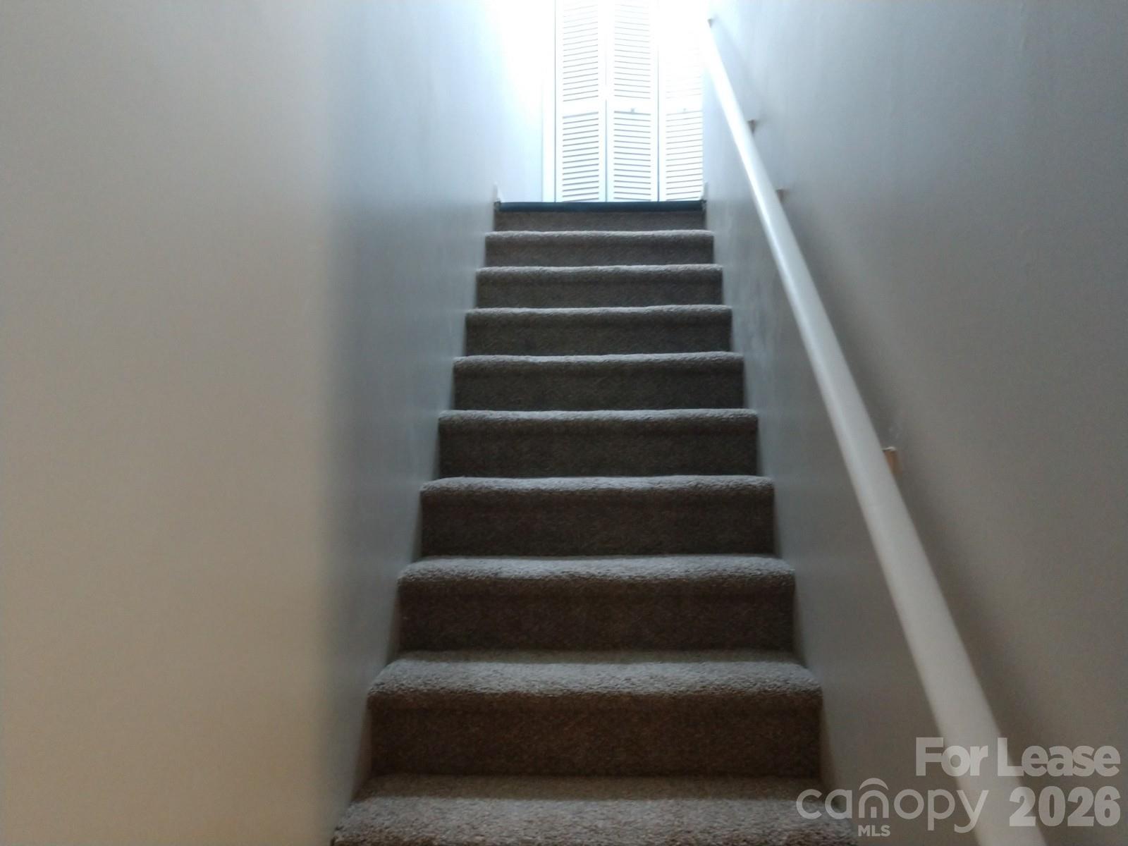 604 E Iredell Avenue 5 Property Photo 4
