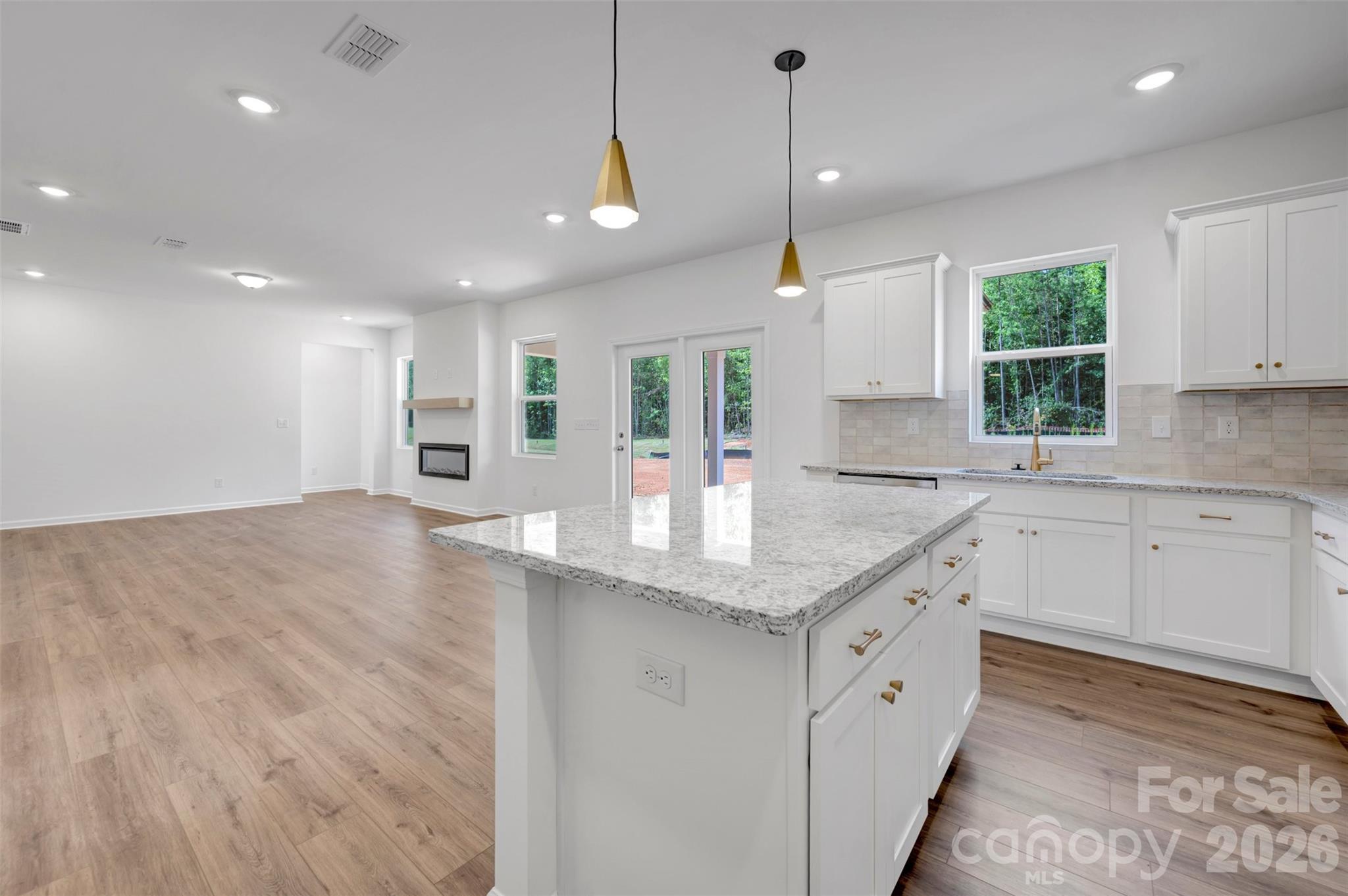 221 Amber Glen Drive Property Photo 13