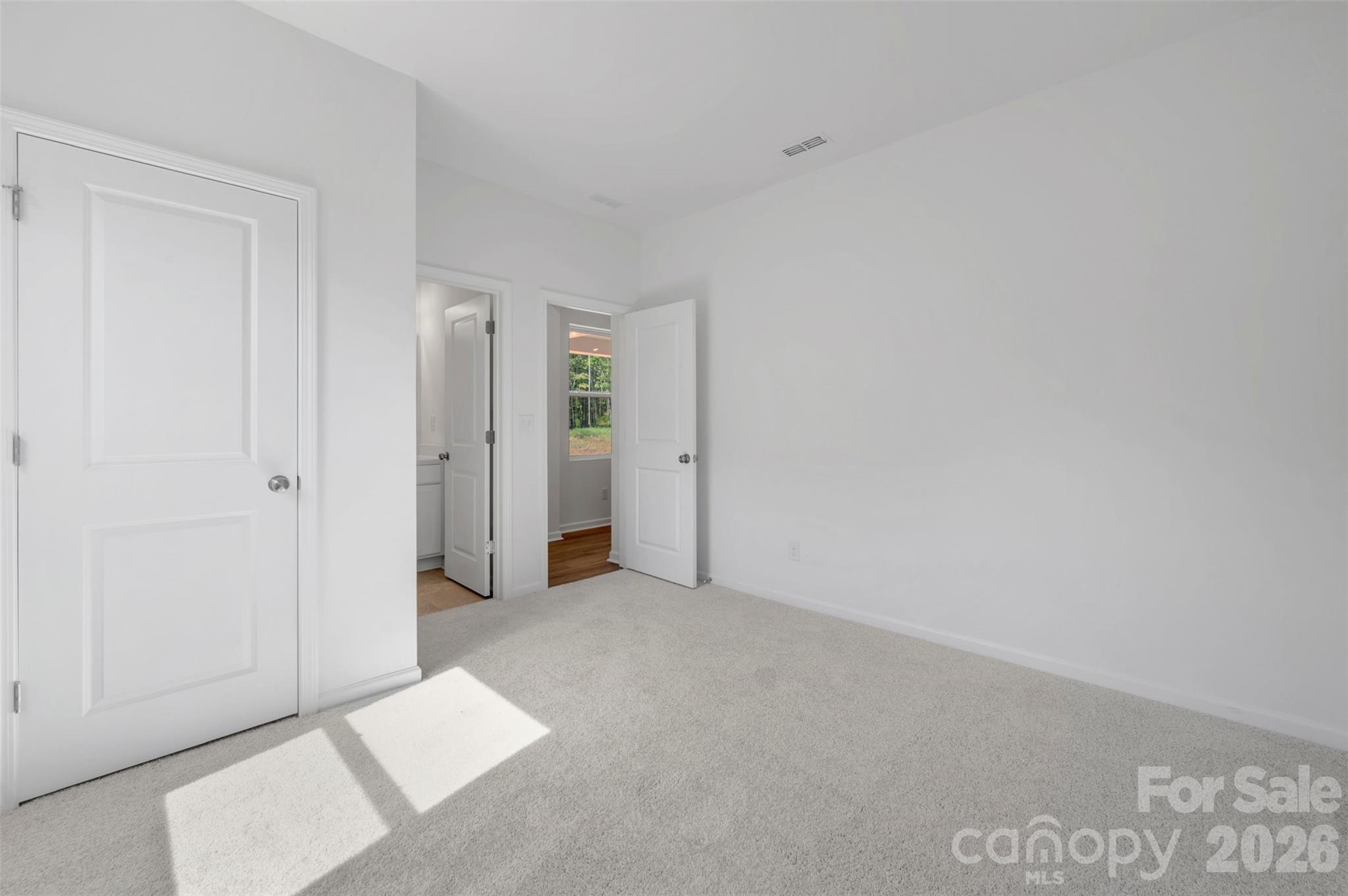 221 Amber Glen Drive Property Photo 20