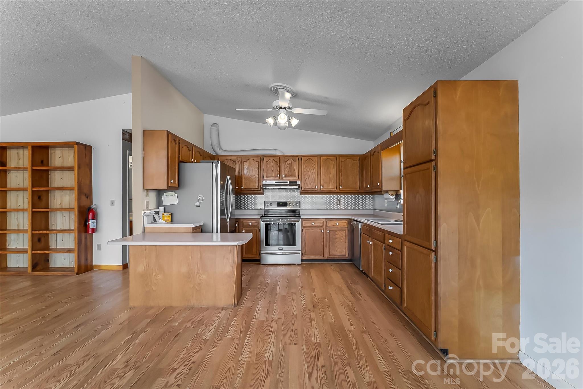 350 Sandy Bottom Road Property Photo 5