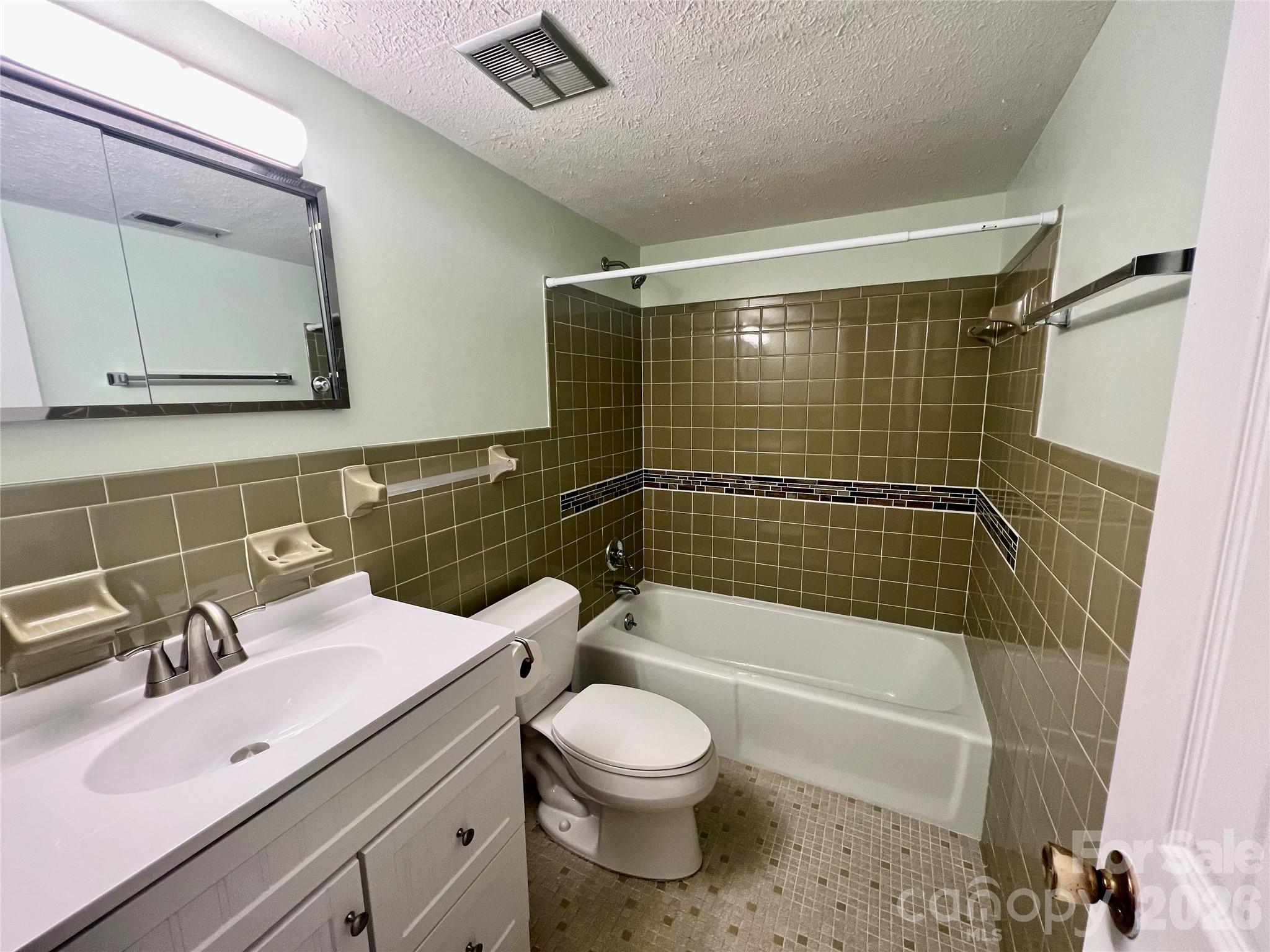 427 6th Avenue A-2 Property Photo 10