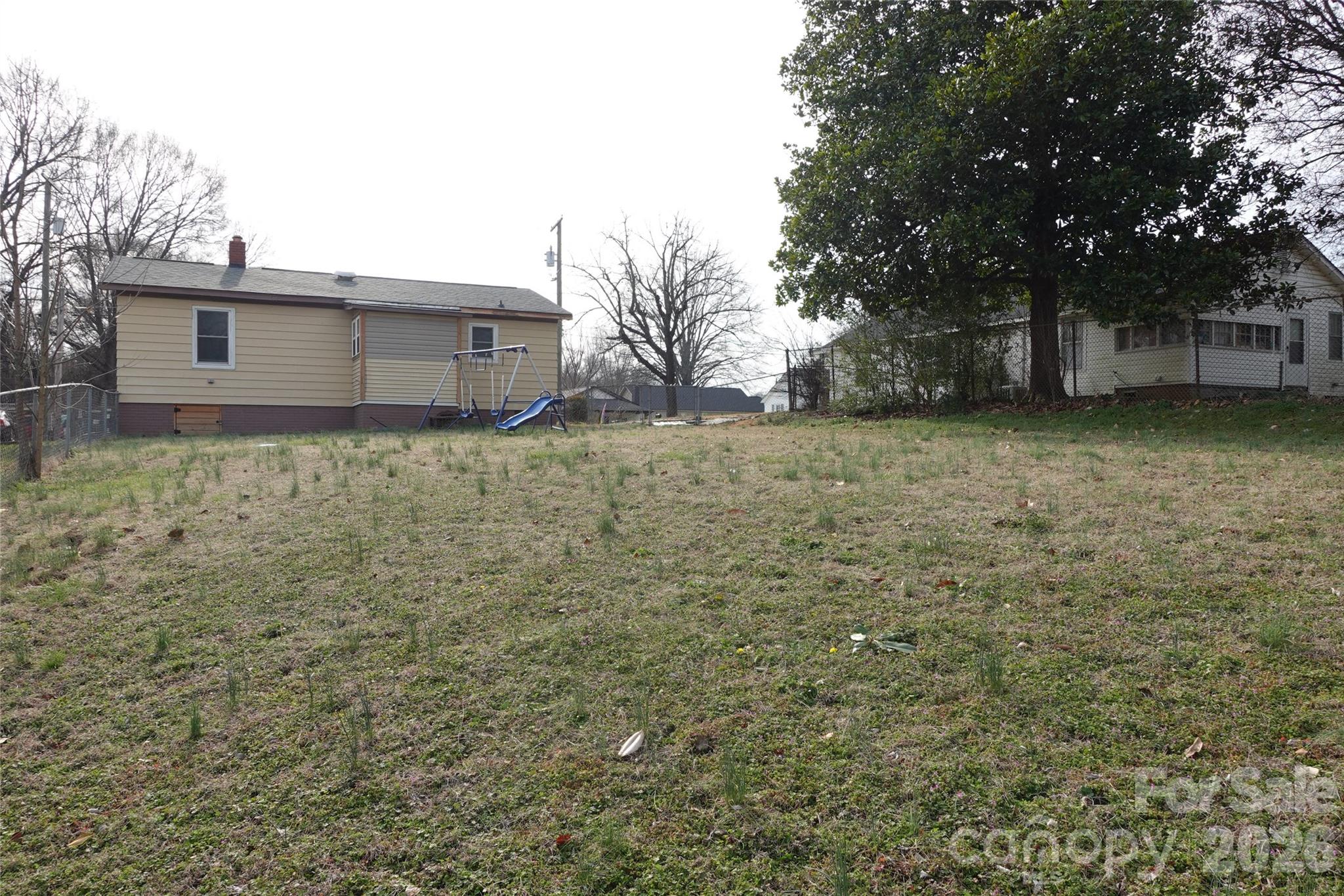 155 Robbins Street Property Photo 4