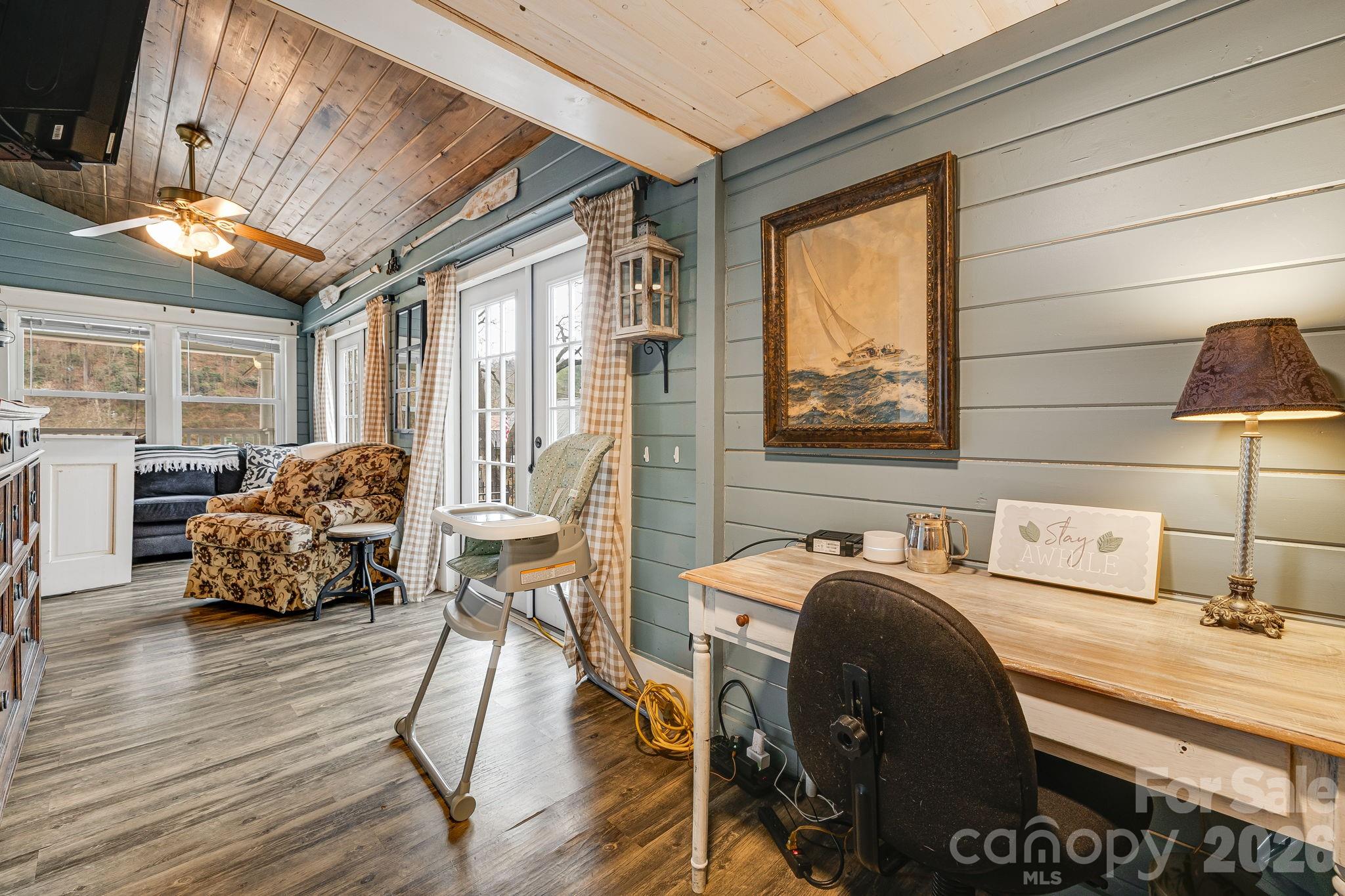 364 Haywood Road Property Photo 17
