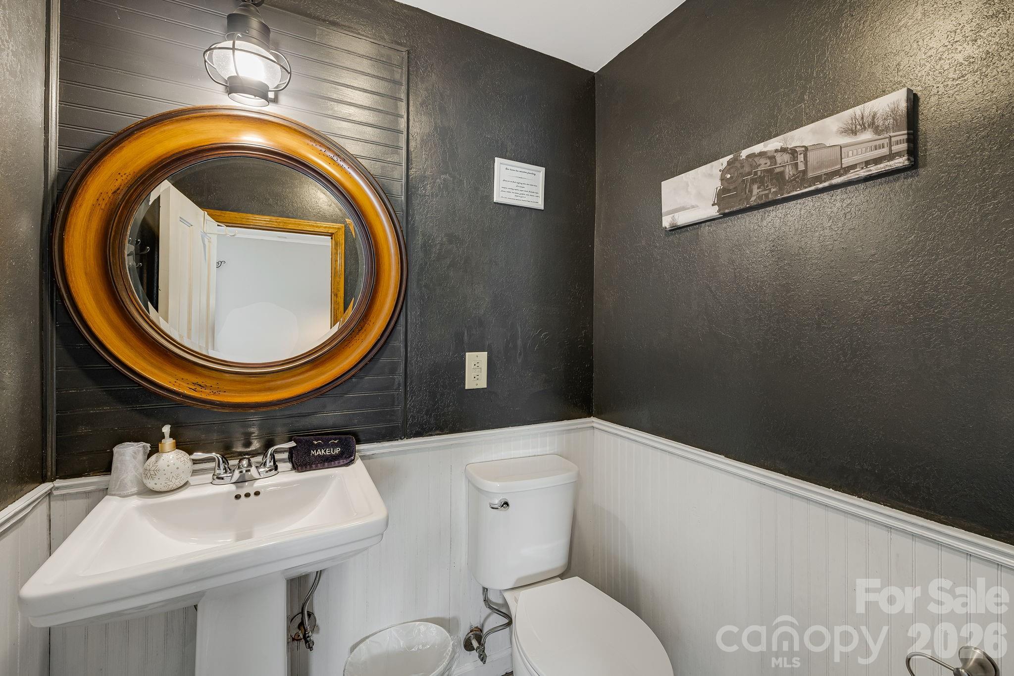 364 Haywood Road Property Photo 43