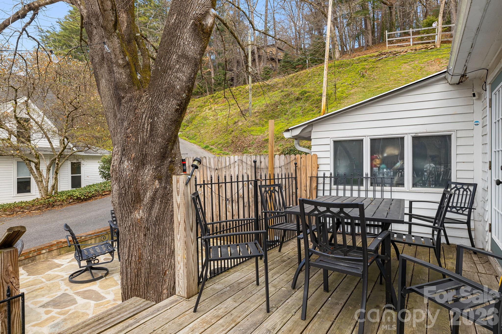 364 Haywood Road Property Photo 45