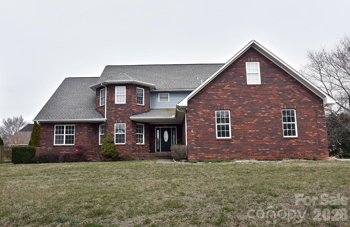 1203 Edgewater Court Property Photo 1