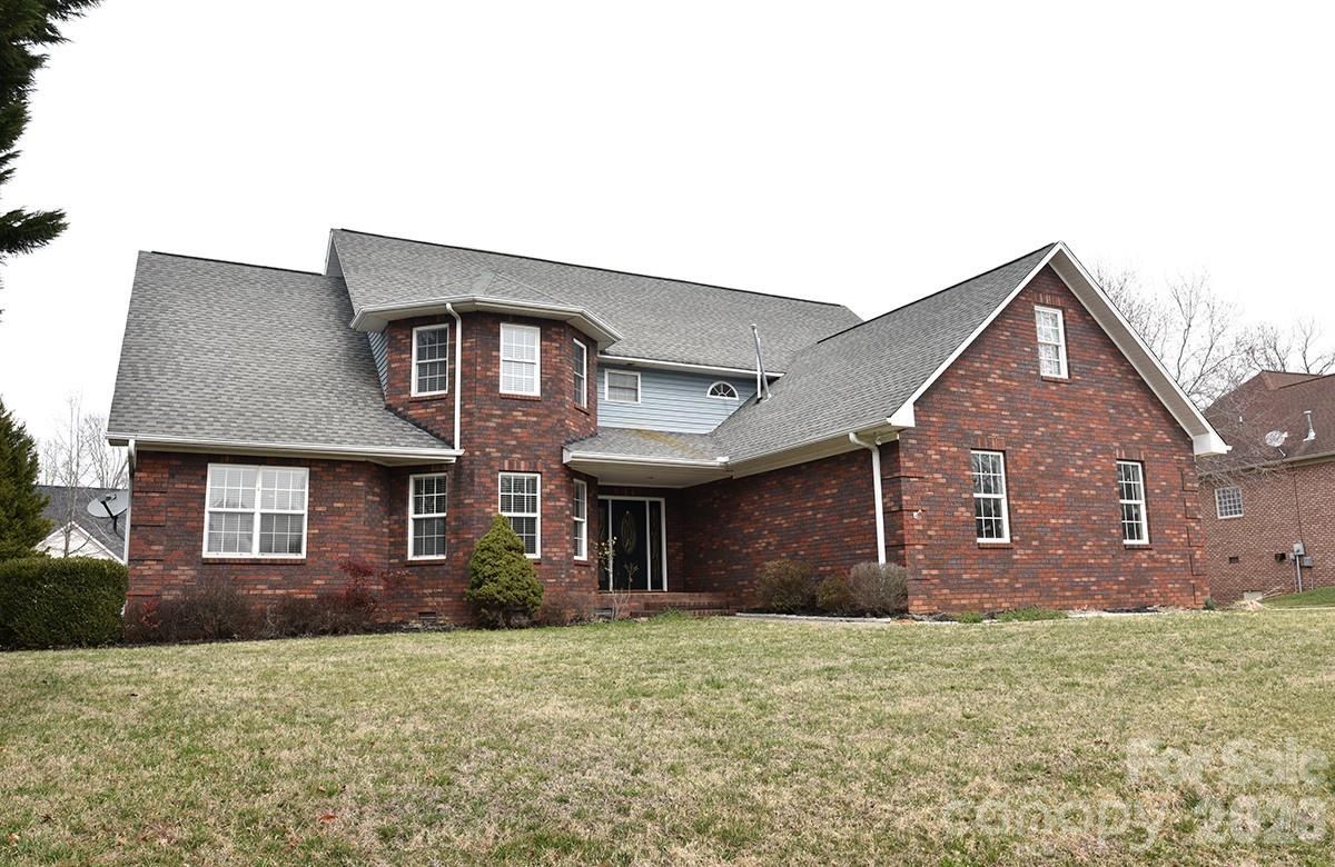 1203 Edgewater Court Property Photo 2