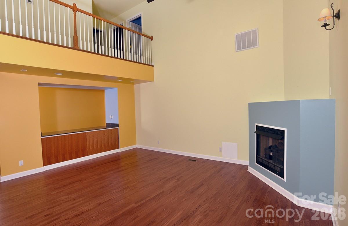 1203 Edgewater Court Property Photo 8