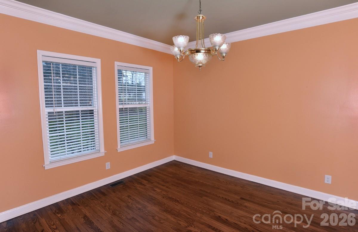 1203 Edgewater Court Property Photo 17