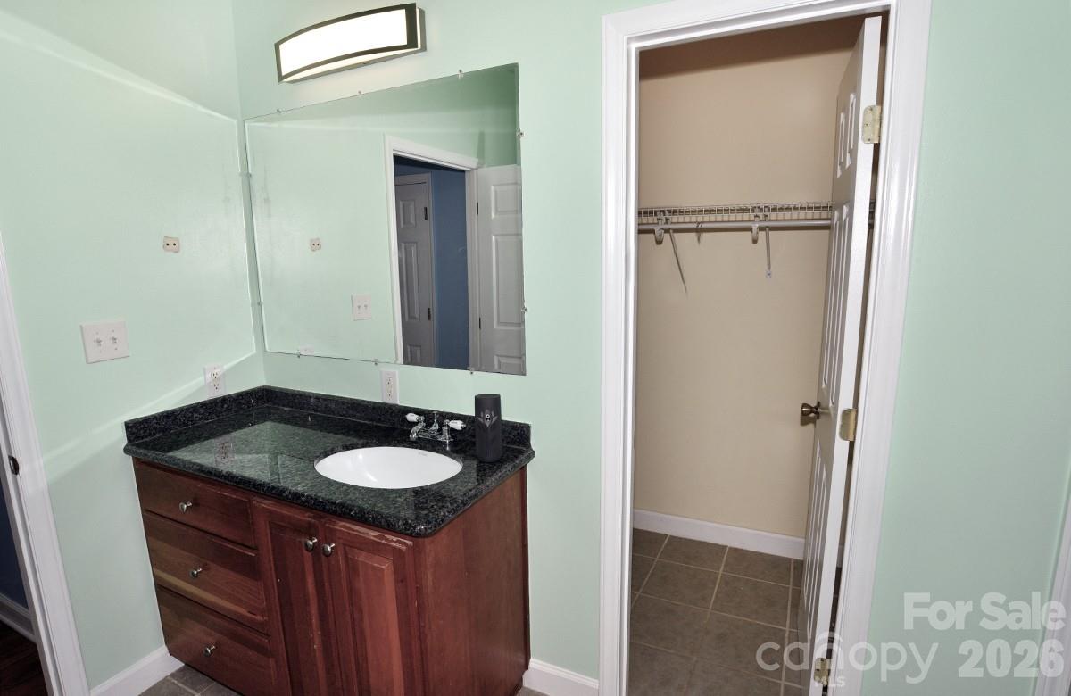 1203 Edgewater Court Property Photo 23