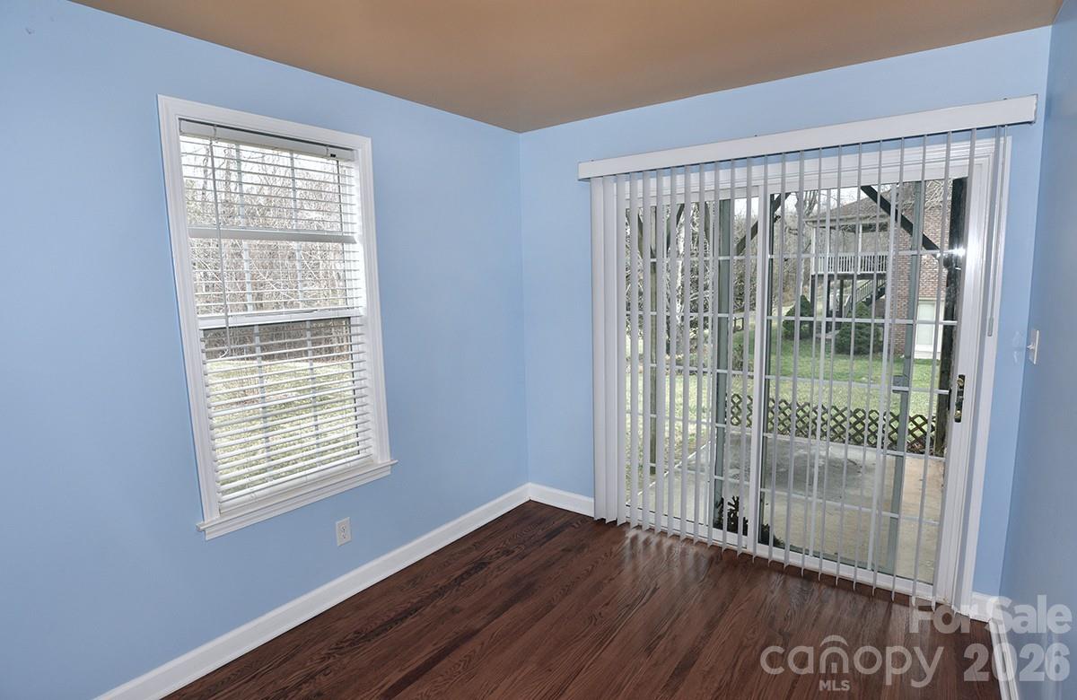 1203 Edgewater Court Property Photo 24