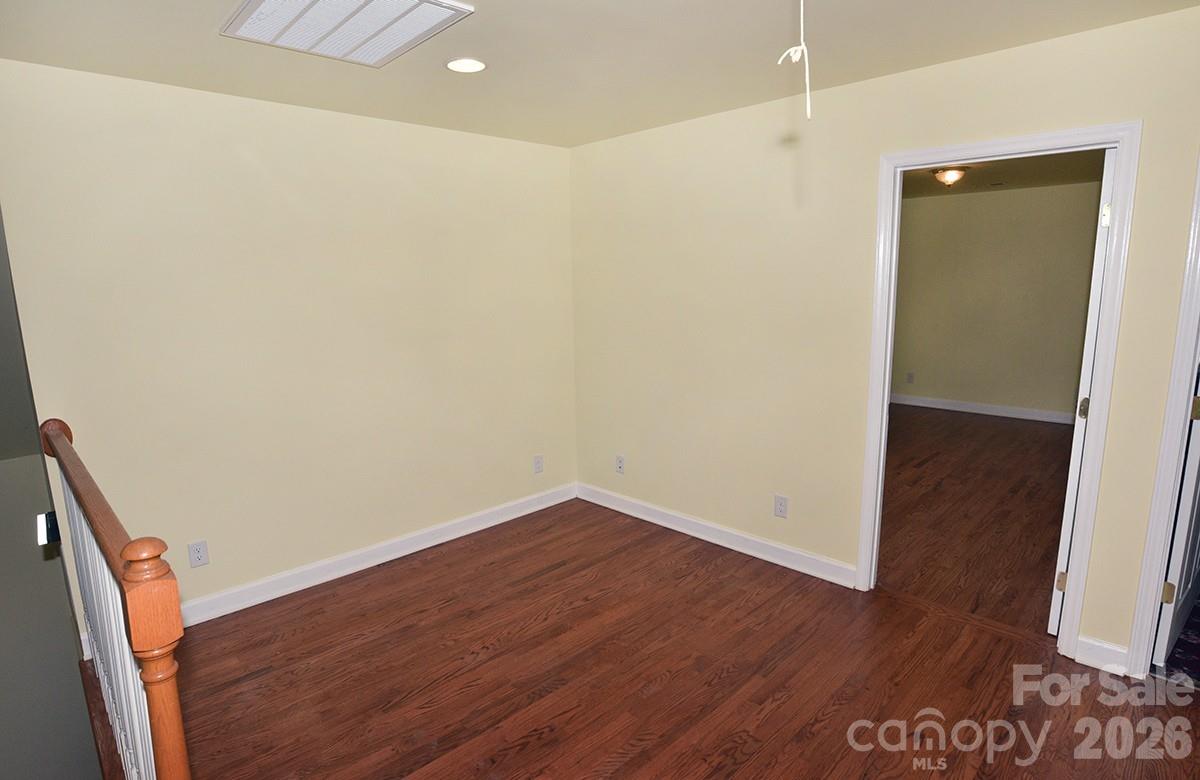 1203 Edgewater Court Property Photo 27