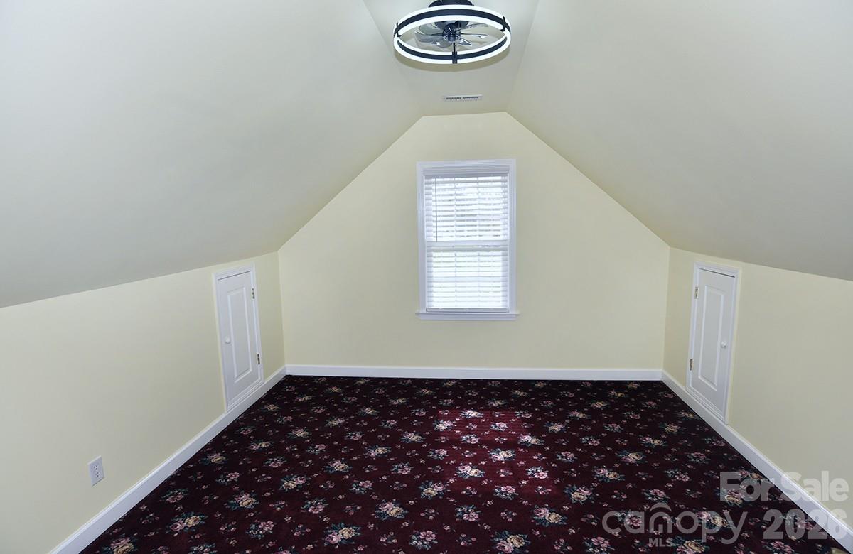 1203 Edgewater Court Property Photo 30