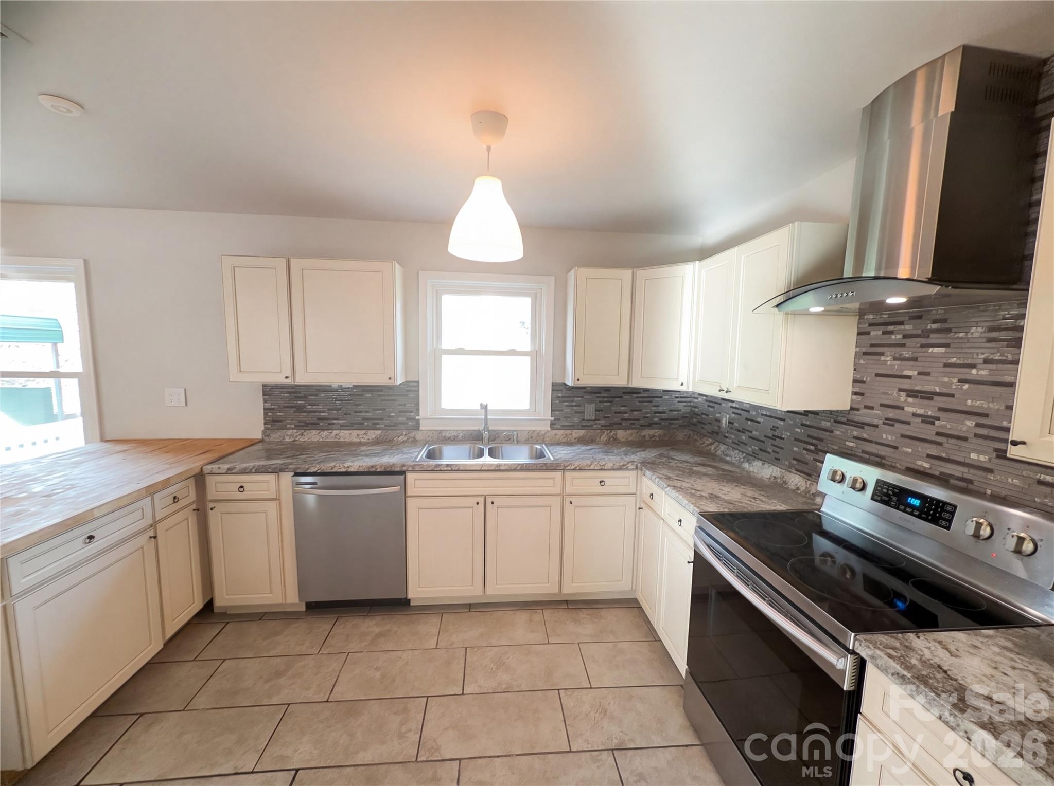 310 Mitchell Street Property Photo 2