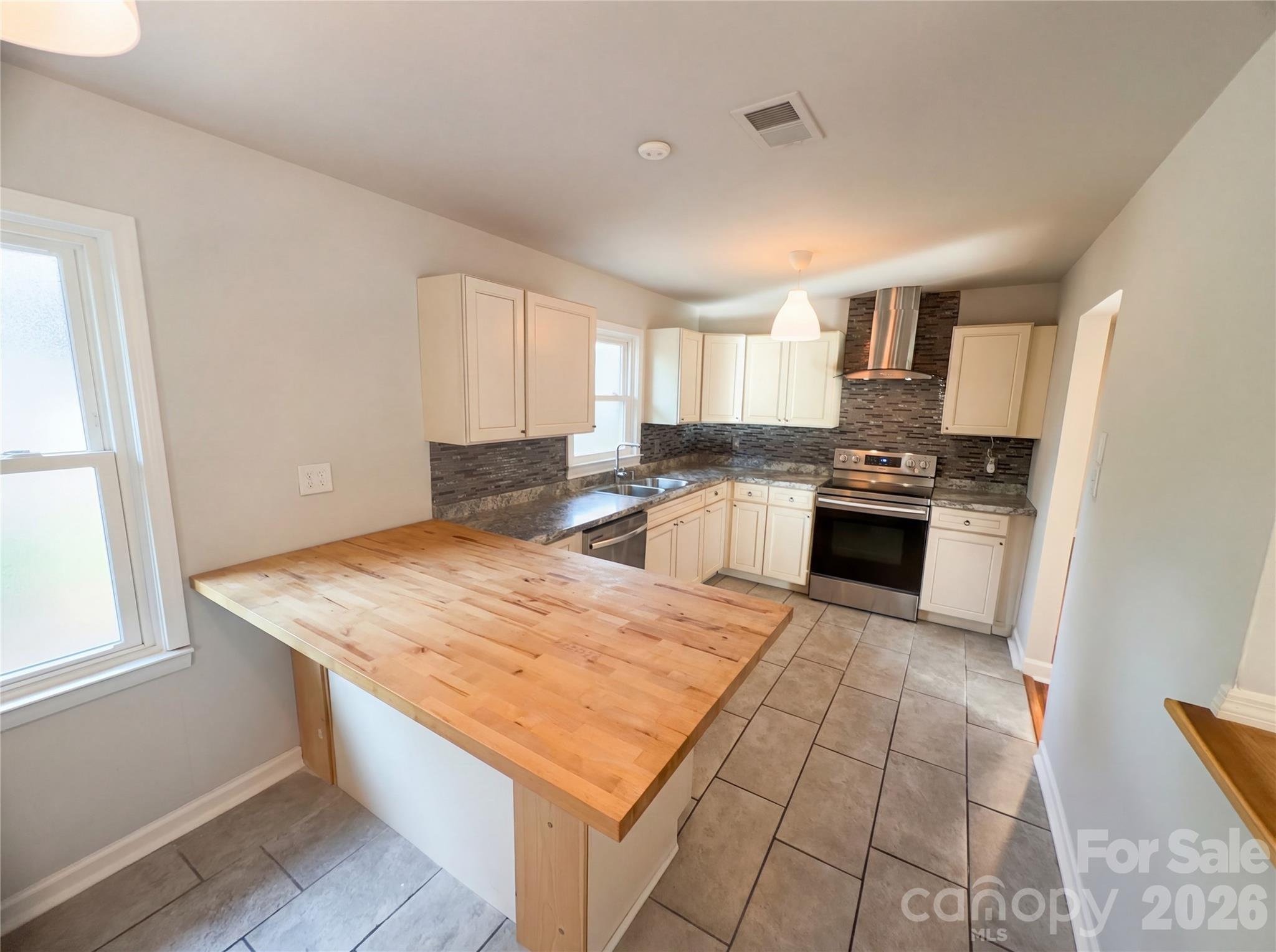 310 Mitchell Street Property Photo 8