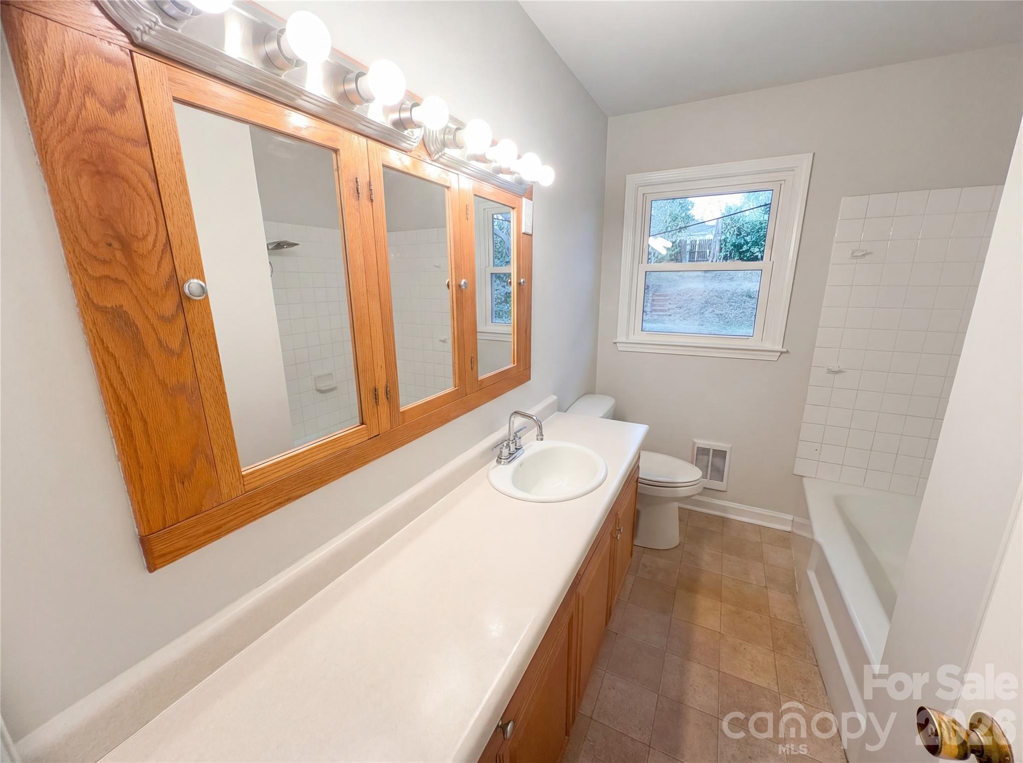 310 Mitchell Street Property Photo 14