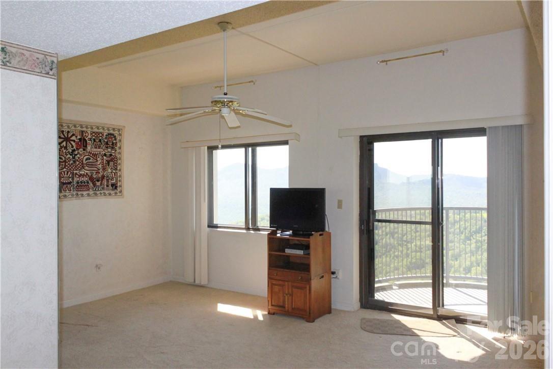 303 Sugar Top Drive 2712 Property Photo 3