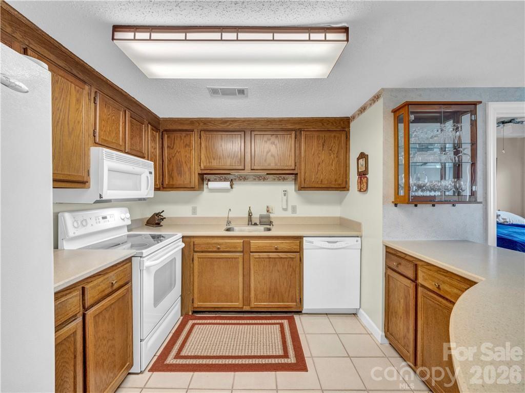 303 Sugar Top Drive 2712 Property Photo 5