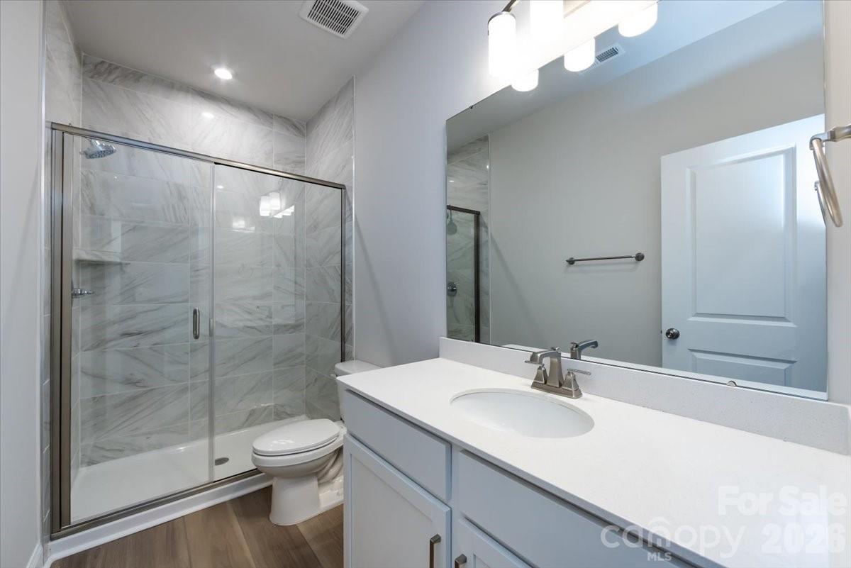 909 Archway Lane Property Photo 9
