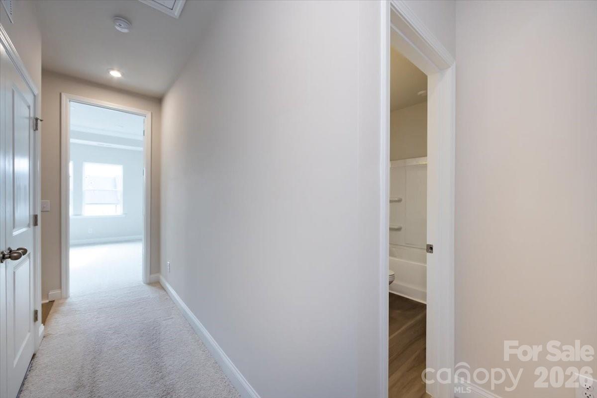 909 Archway Lane Property Photo 22