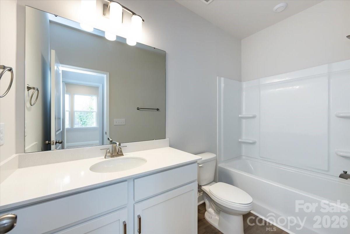 909 Archway Lane Property Photo 29