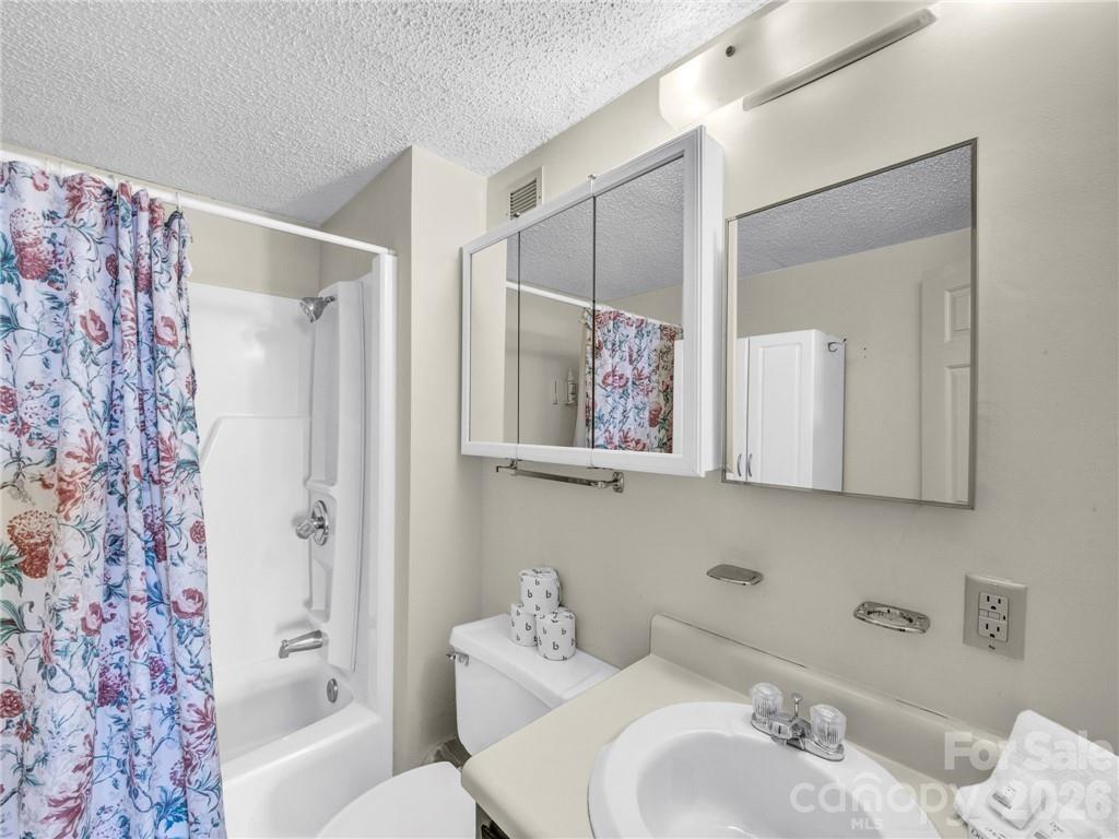 303 Sugar Top Drive 2716 Property Photo 13