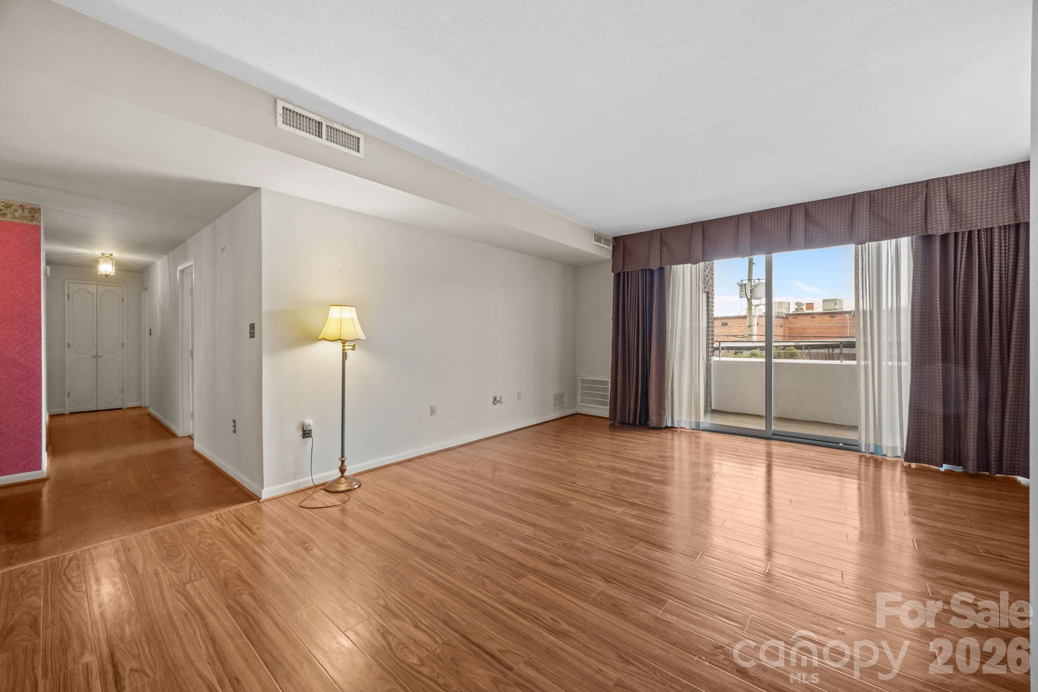 1300 Reece Road 208 Property Photo 5