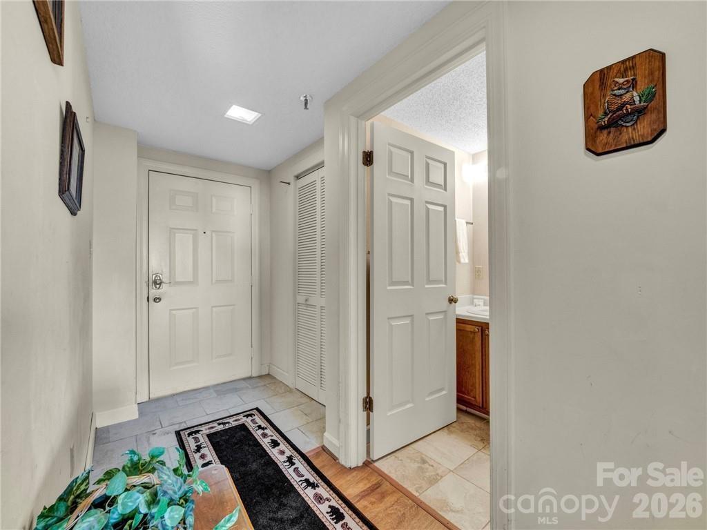 303 Sugar Top Drive 2718 Property Photo 16