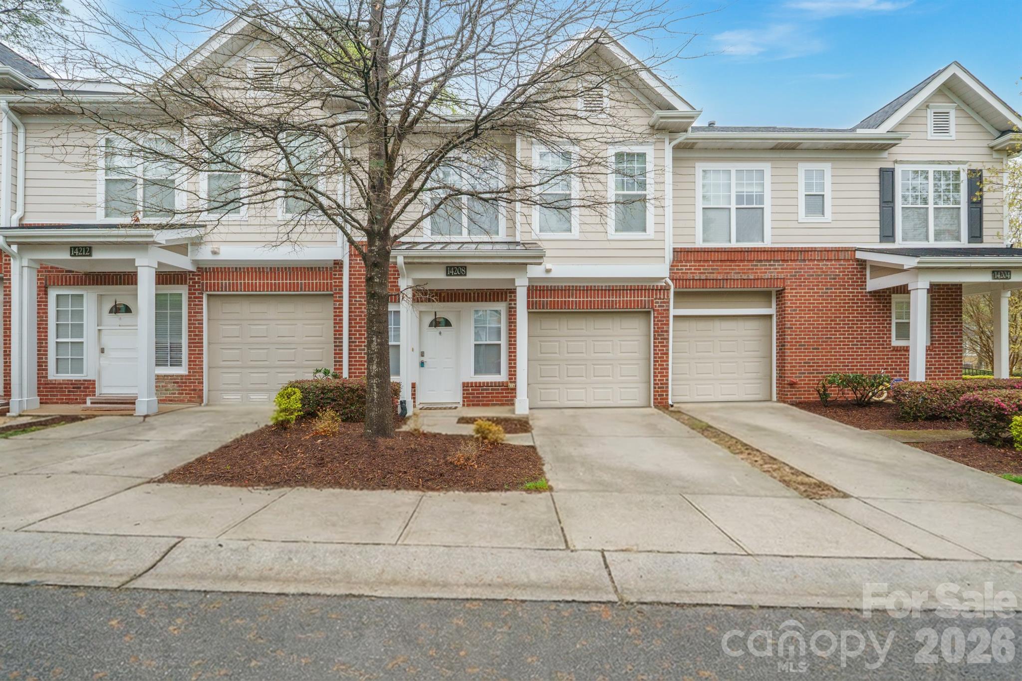 14208 Castle Abbey Lane Property Photo 1