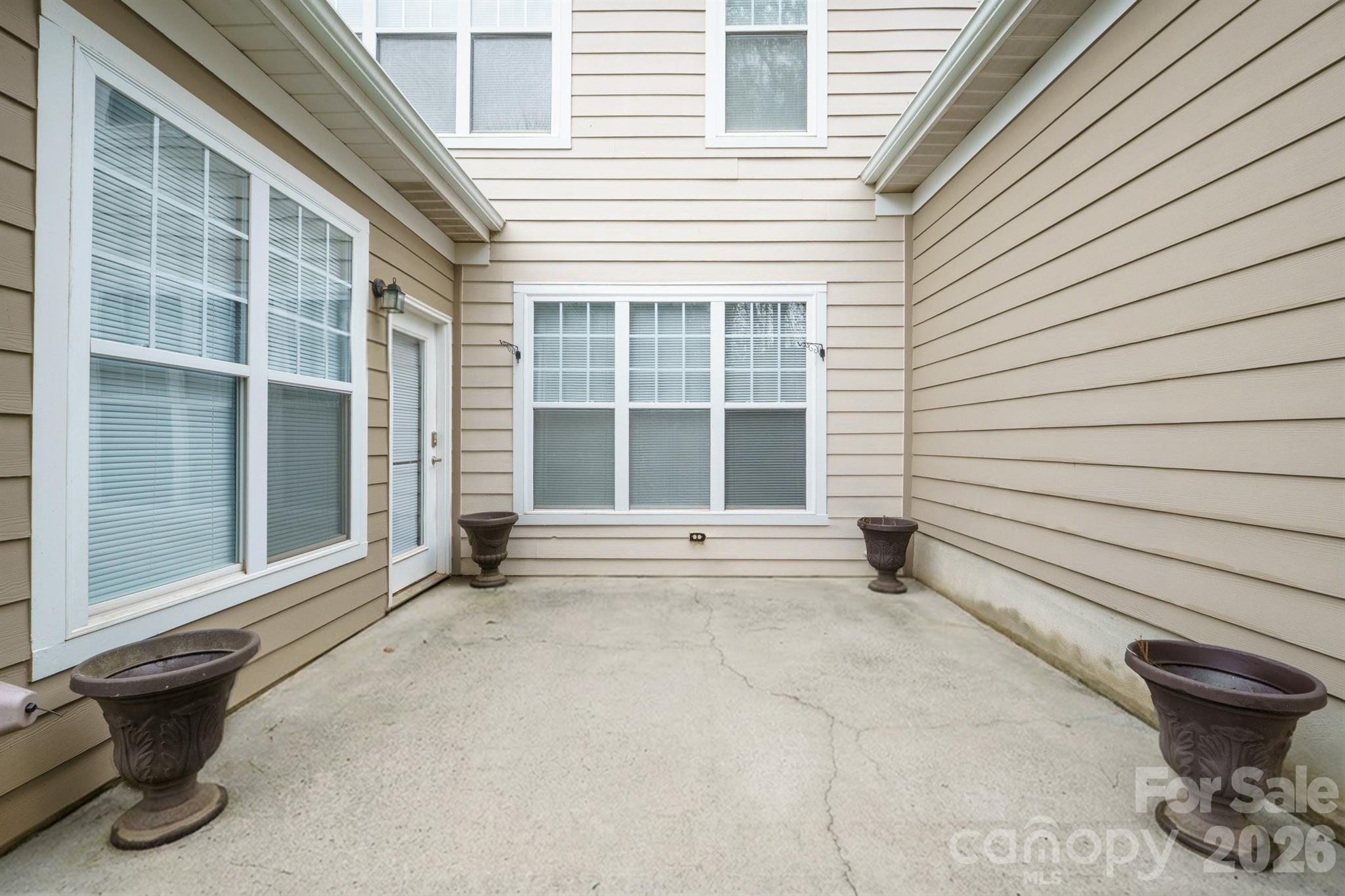 14208 Castle Abbey Lane Property Photo 27