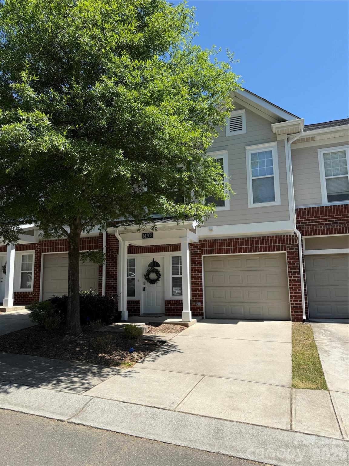 14208 Castle Abbey Lane Property Photo 28