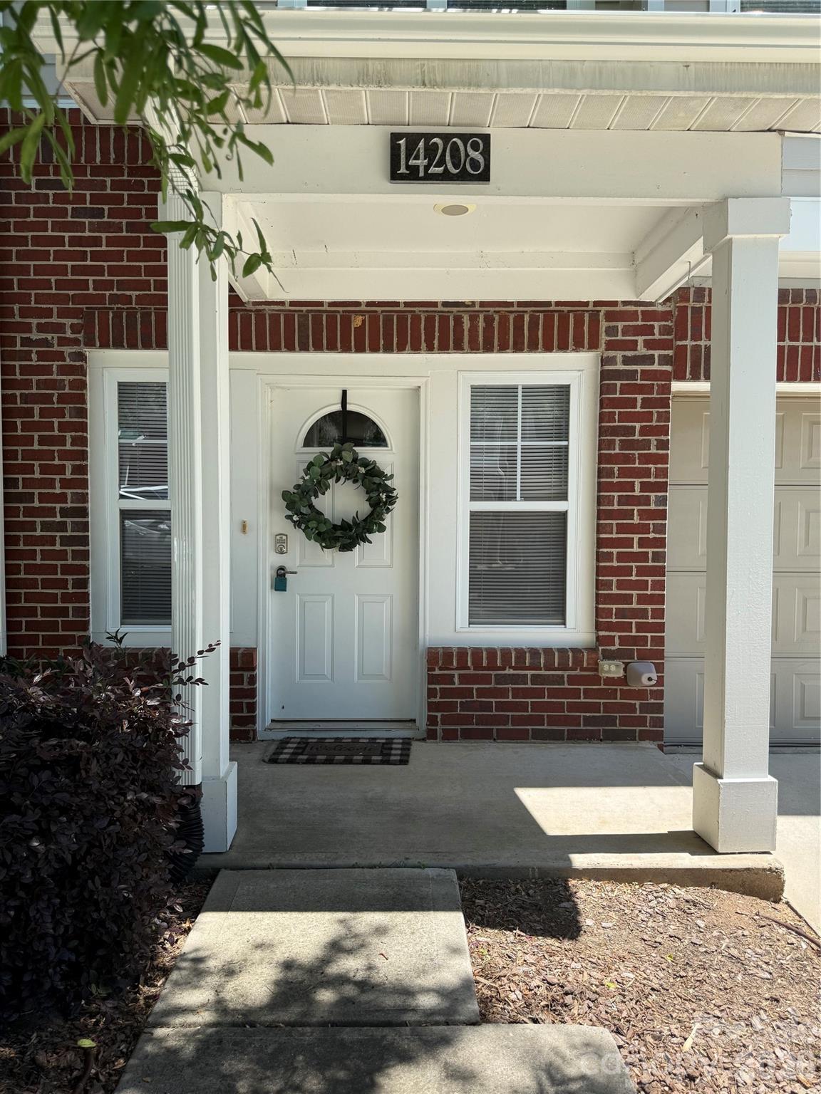 14208 Castle Abbey Lane Property Photo 29