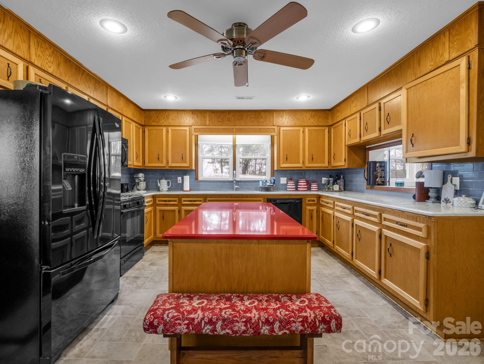 1086 Carters Ridge Road Property Photo 9