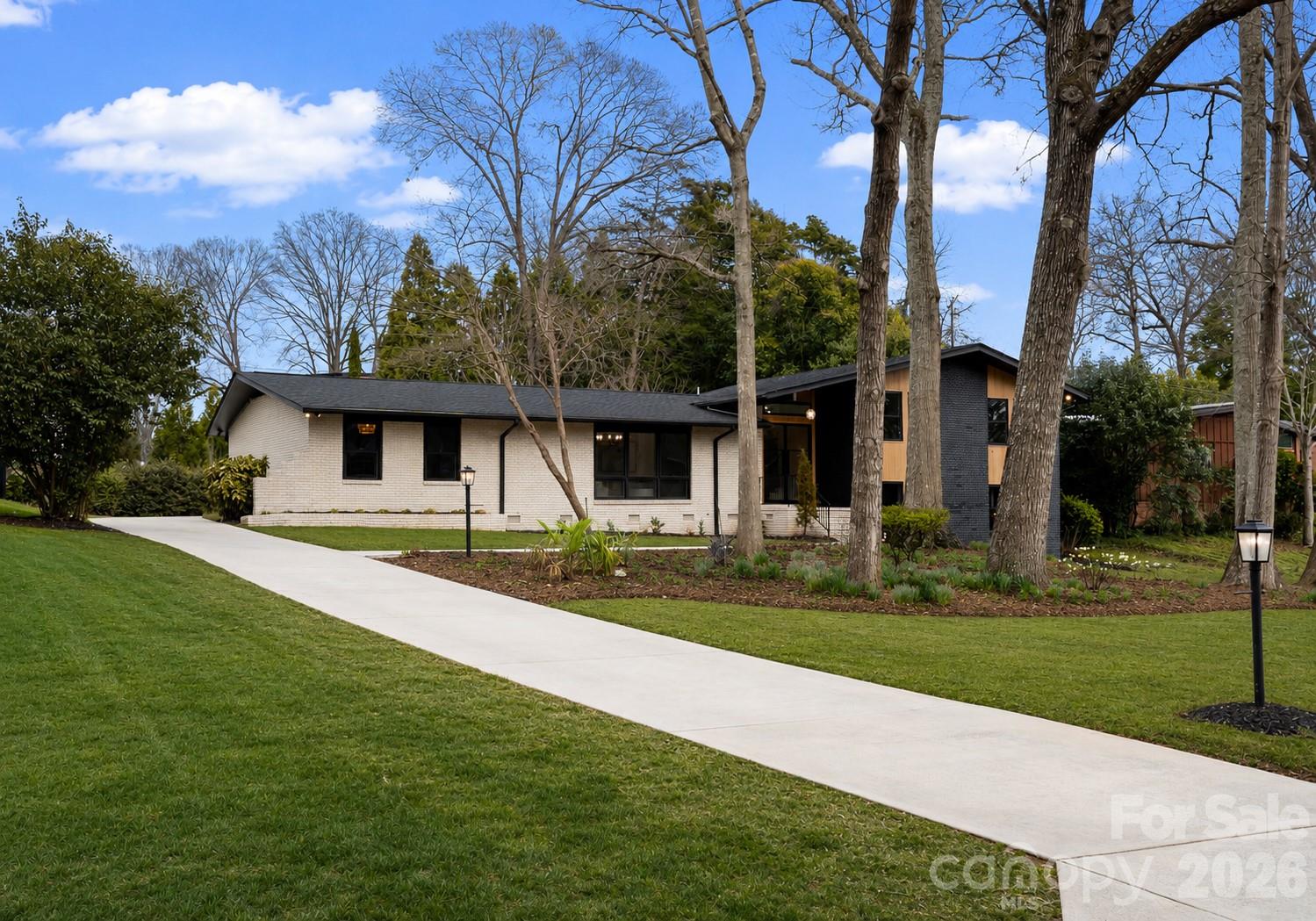 823 Wingrave Drive Property Photo 1