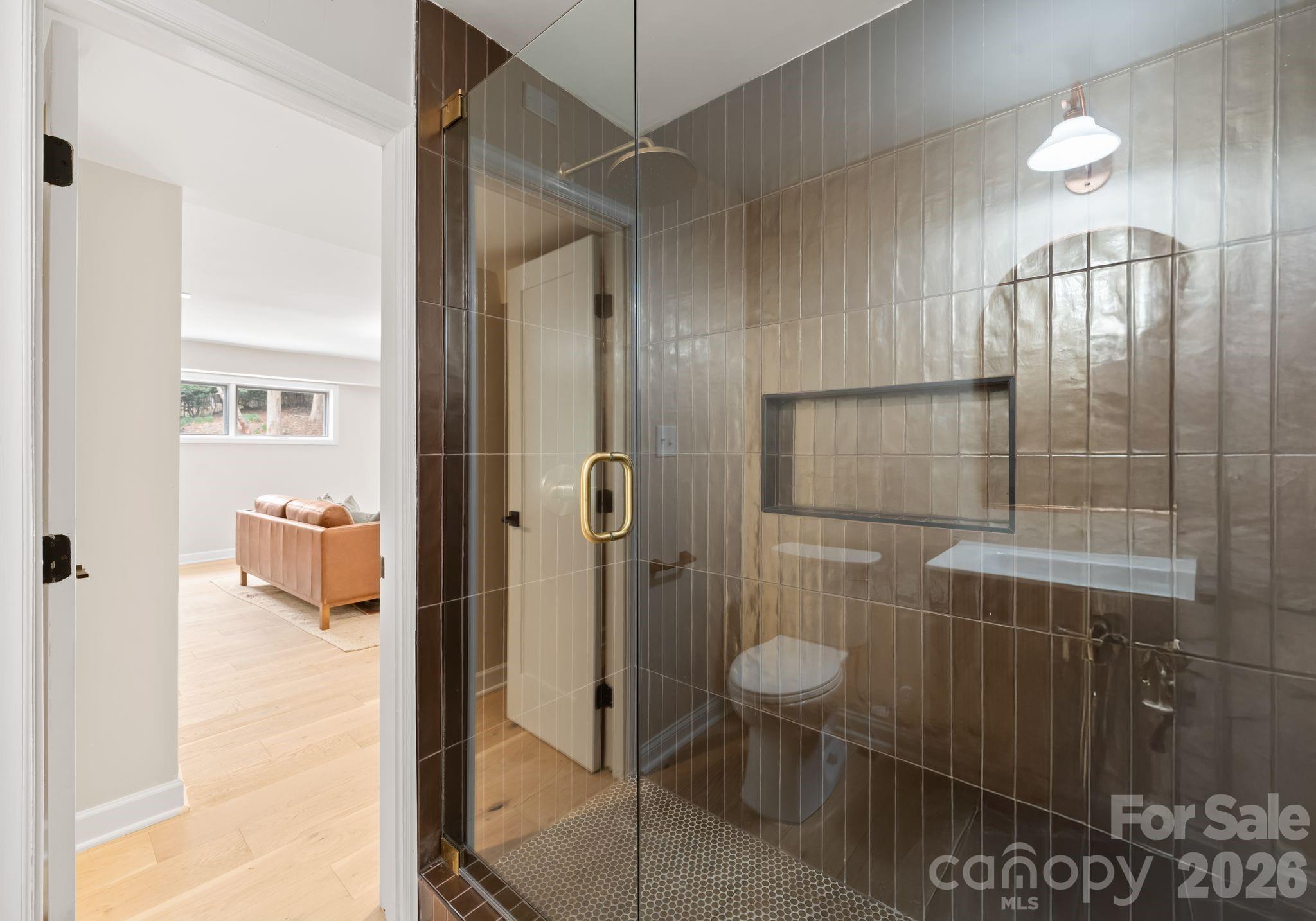 823 Wingrave Drive Property Photo 32